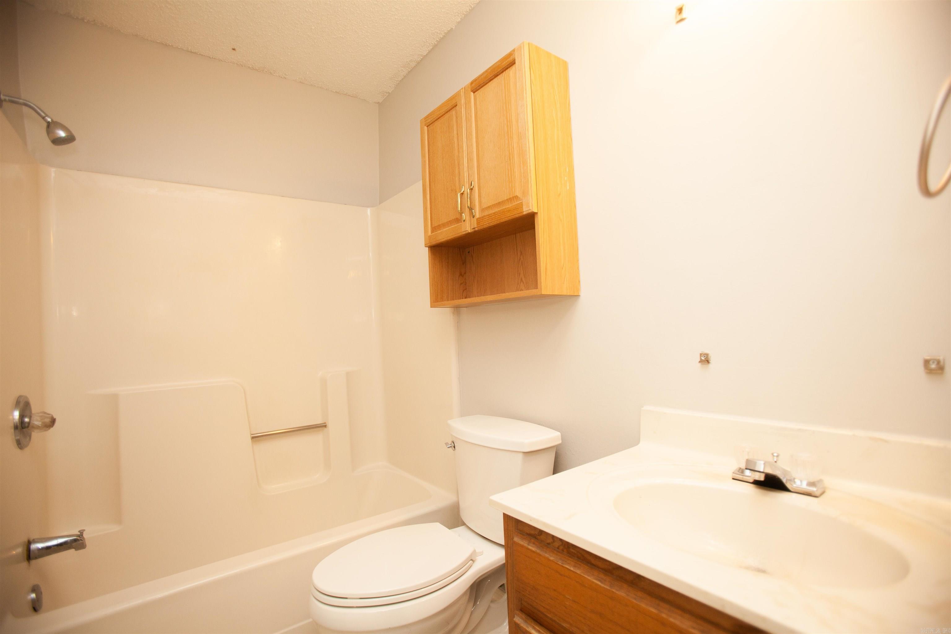 Rolling Oaks - Residential Lease