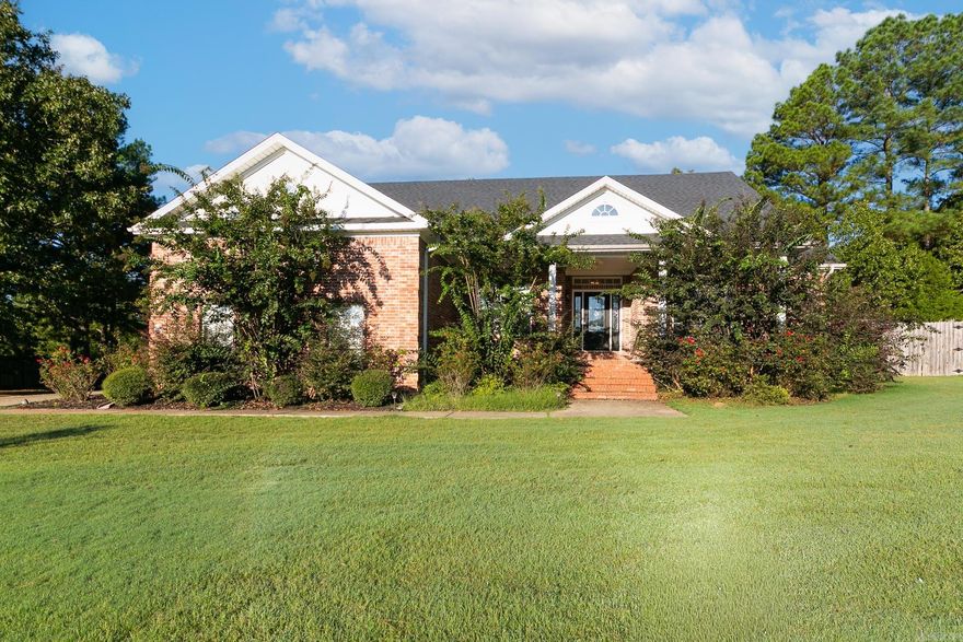 4 bedroom/ 2.5 bath home on two lots. Backs up to woods and on a culdesac for privacy. Large deck off back of house. Eat in kitchen with separate dining room. Walk in closet in Master bedroom and large jetted tub. Stainless appliances in kitchen with breakfast bar. Extra long /wide driveway with oversized garage. Attic is floored above entire garage area.   No smoking or vaping in the house or garage, up to 2 pets allowed with approval and fees. Application/background check/rental verification and security deposit required.