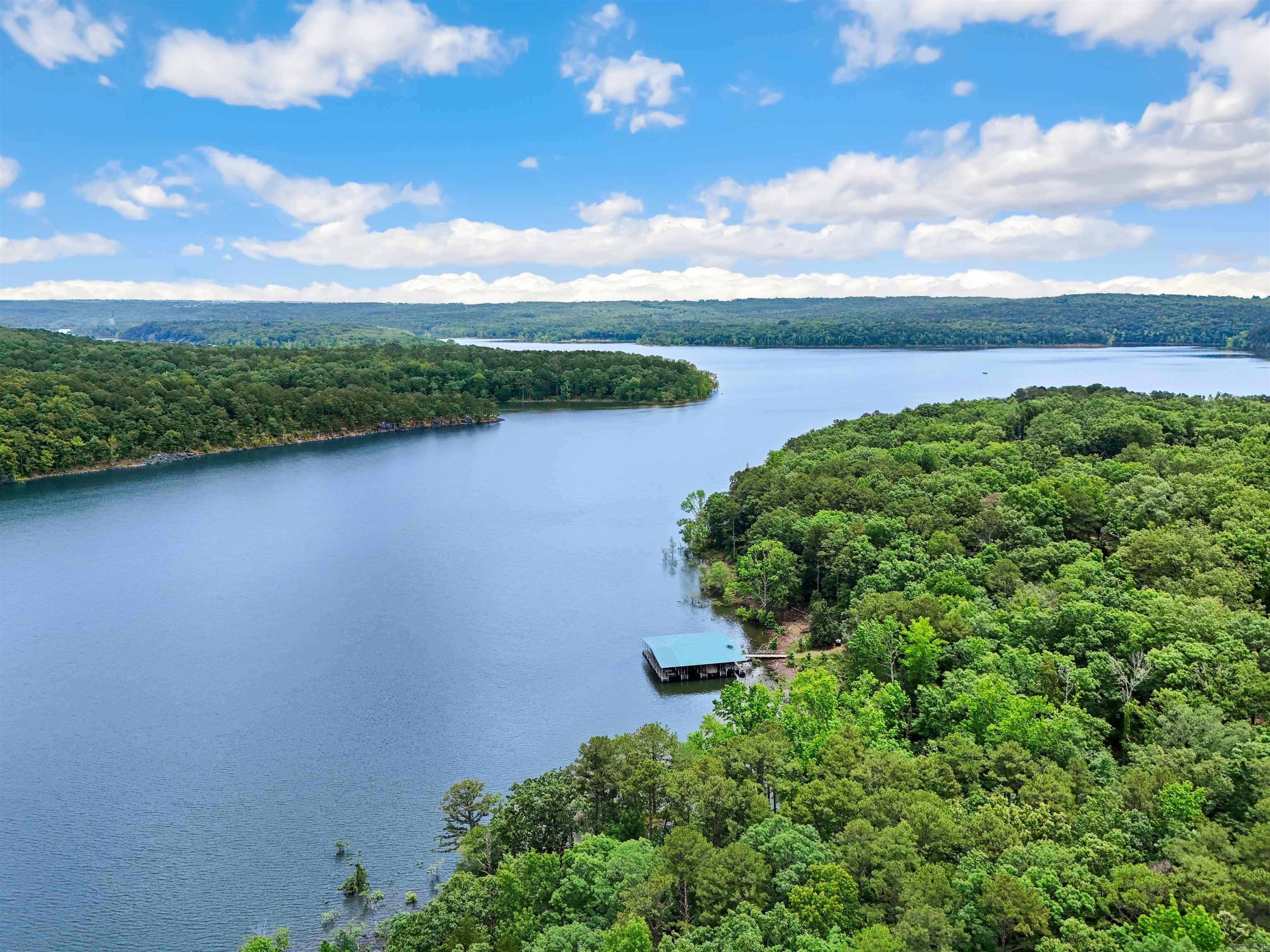 MYSTIC ISLE - LAKE - Residential