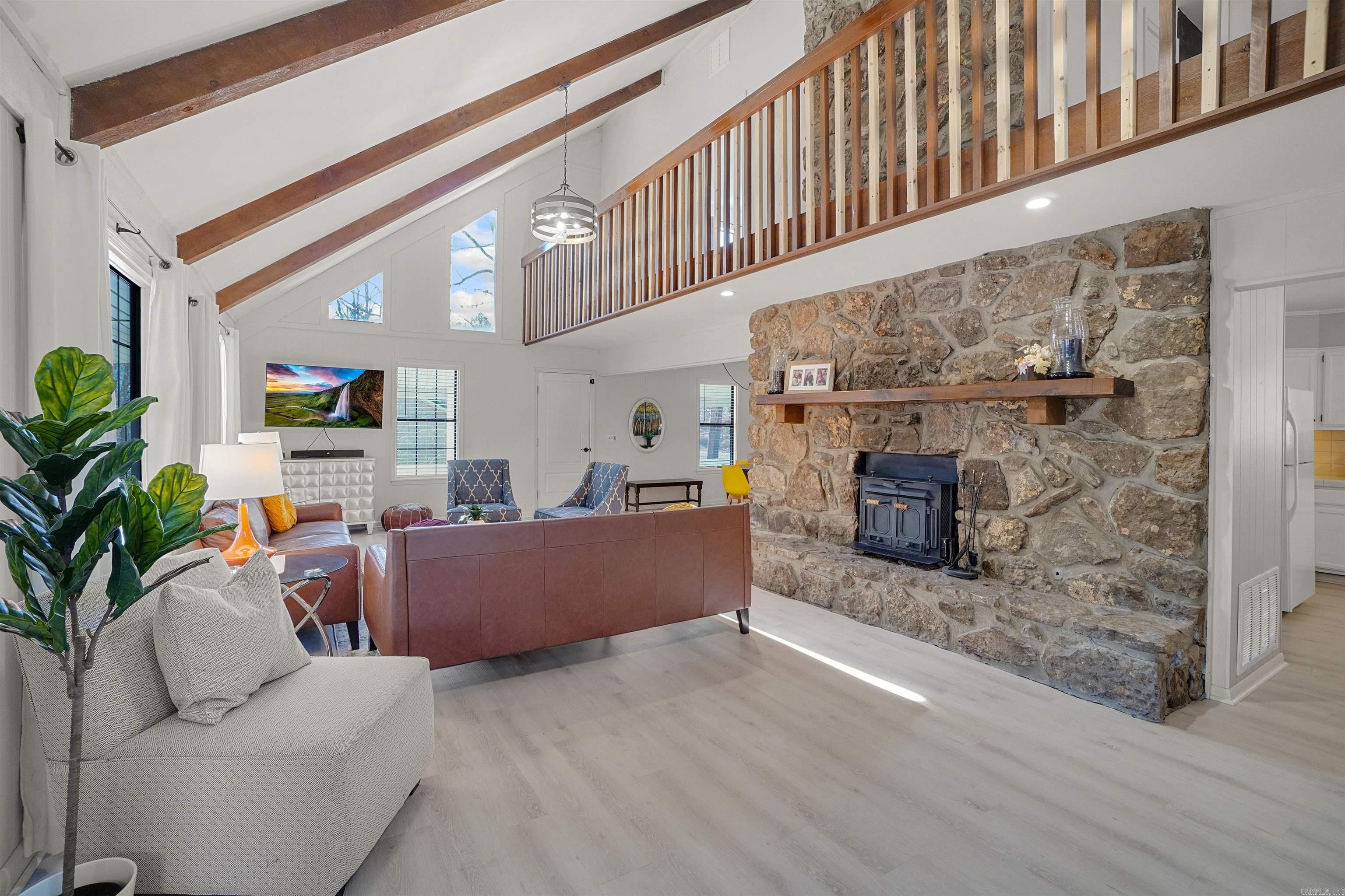 MYSTIC ISLE - LAKE - Residential