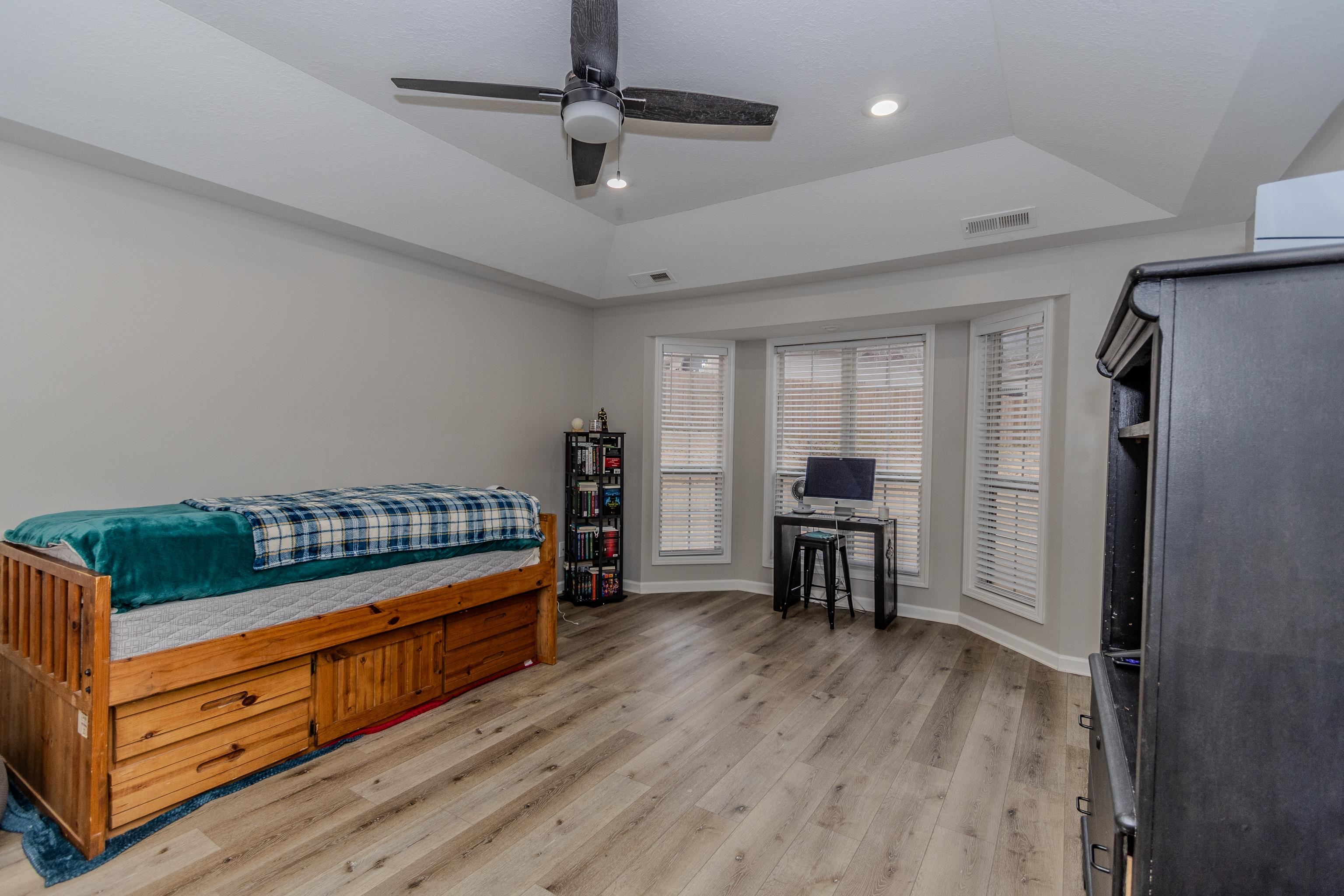 Enclave - Residential