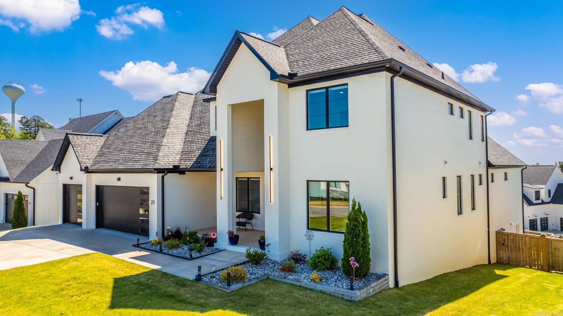 CHENAL VALLEY "FALSTONE COURT" - Residential