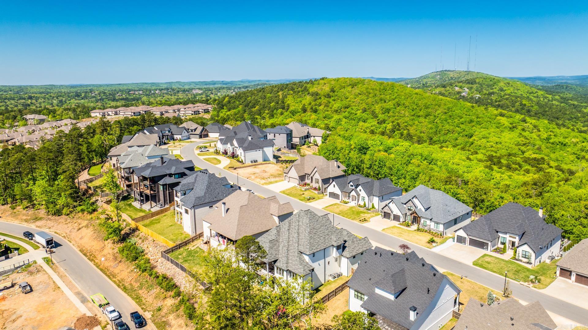 CHENAL VALLEY "FALSTONE COURT" - Residential