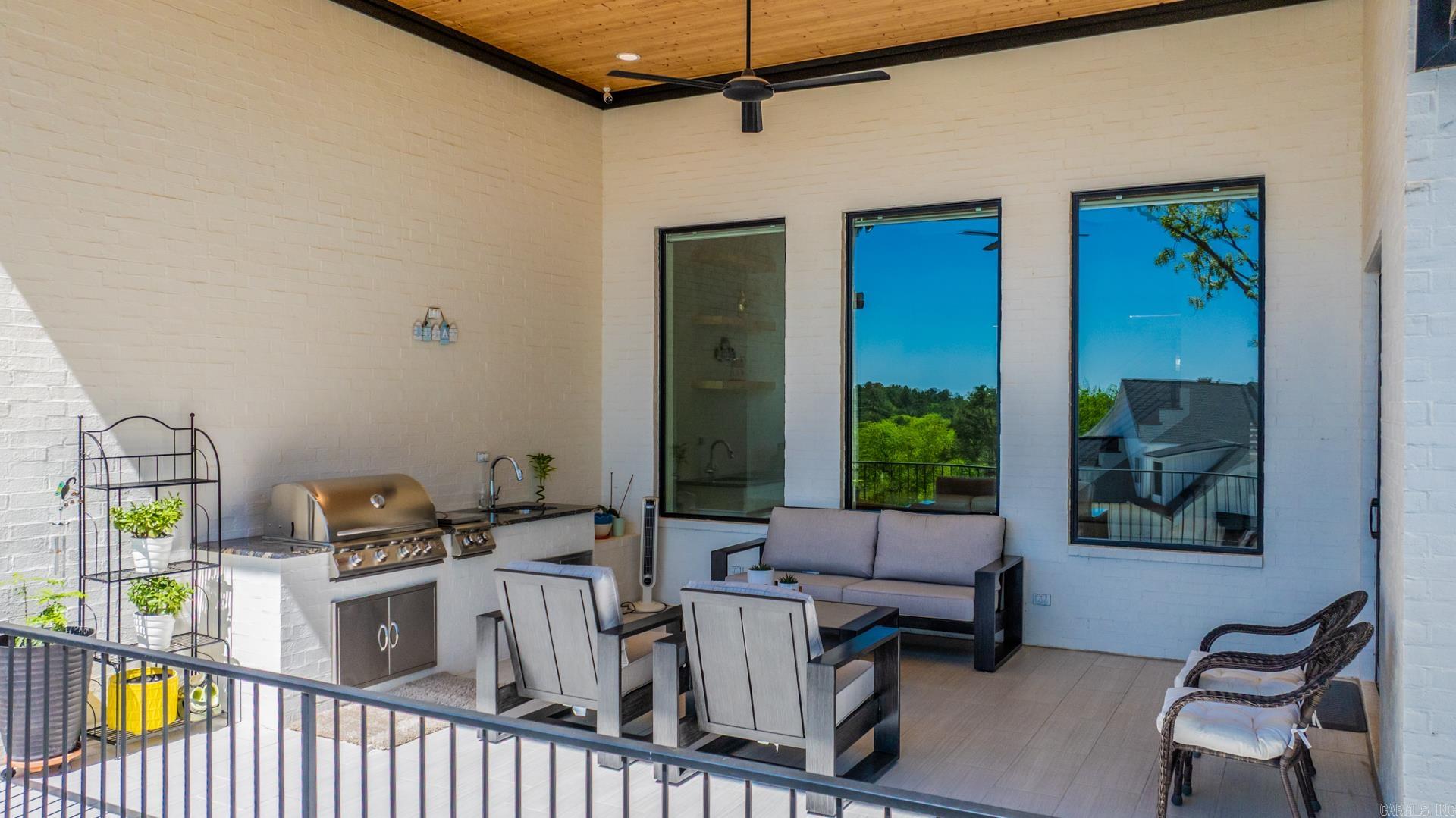 CHENAL VALLEY "FALSTONE COURT" - Residential