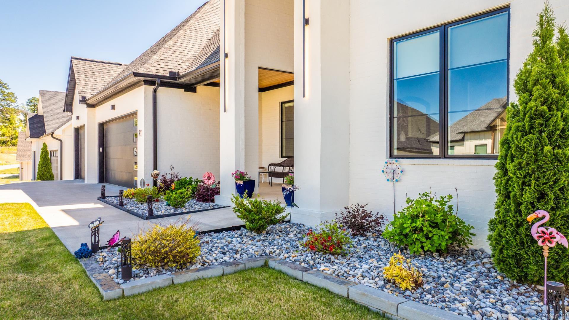 CHENAL VALLEY "FALSTONE COURT" - Residential