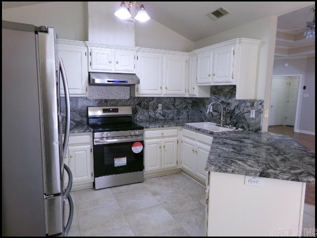 CHERRY CREEK ADDN - Residential Lease