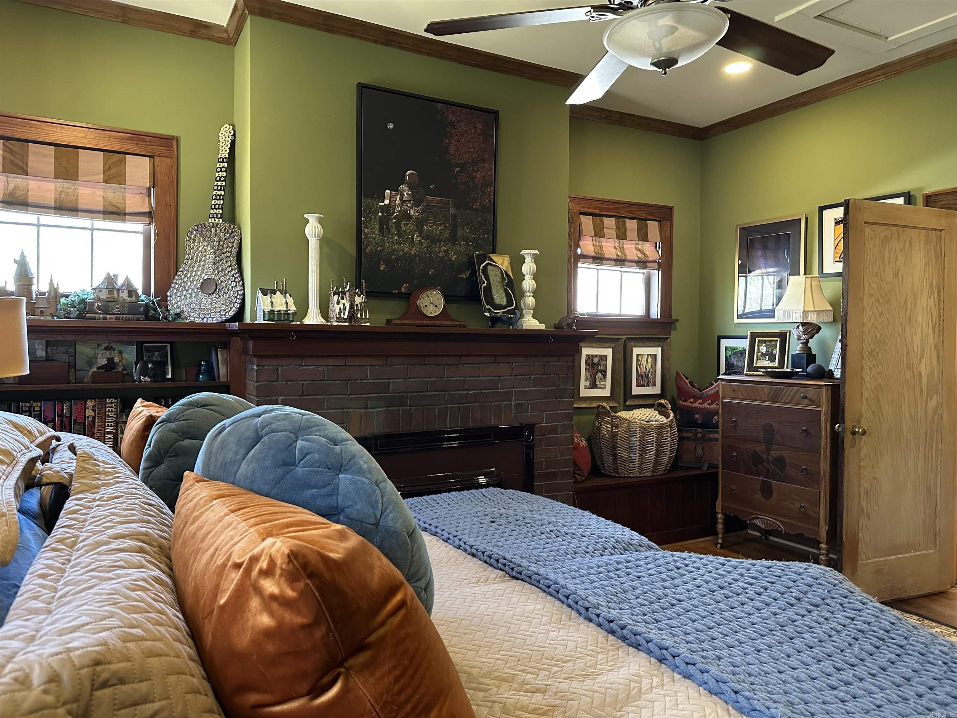 THOMPSON, M.G. - Residential