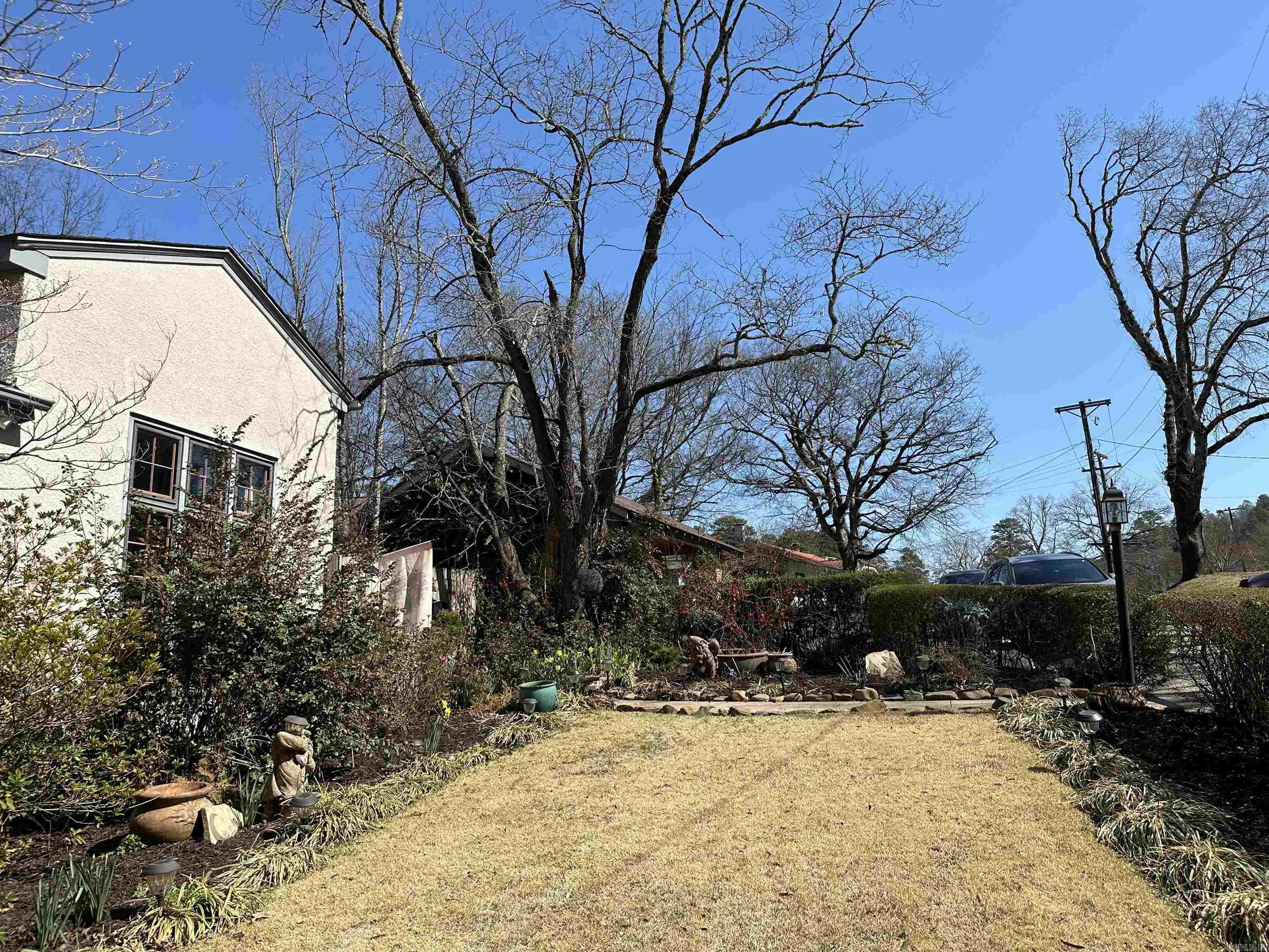 THOMPSON, M.G. - Residential