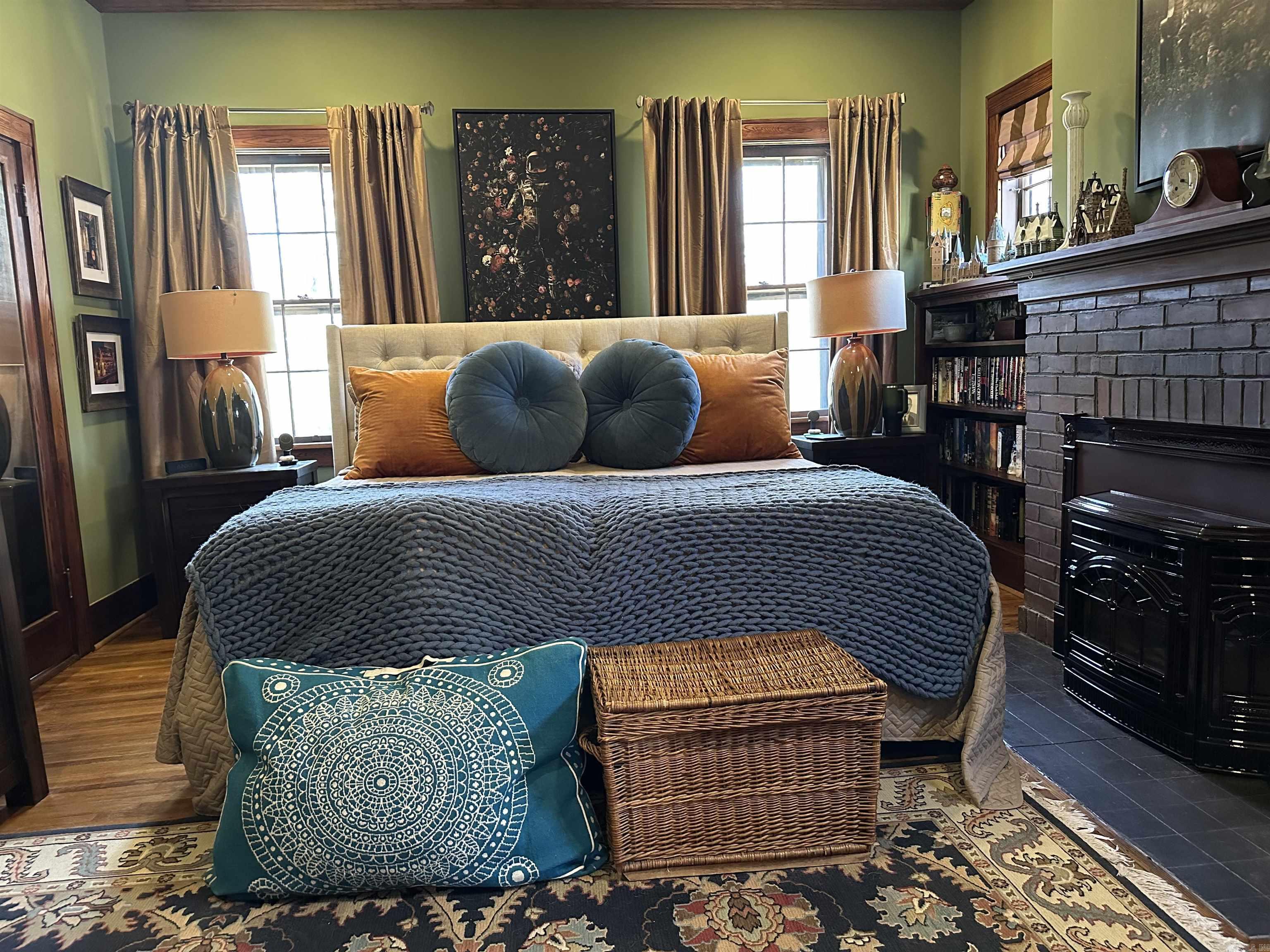 THOMPSON, M.G. - Residential