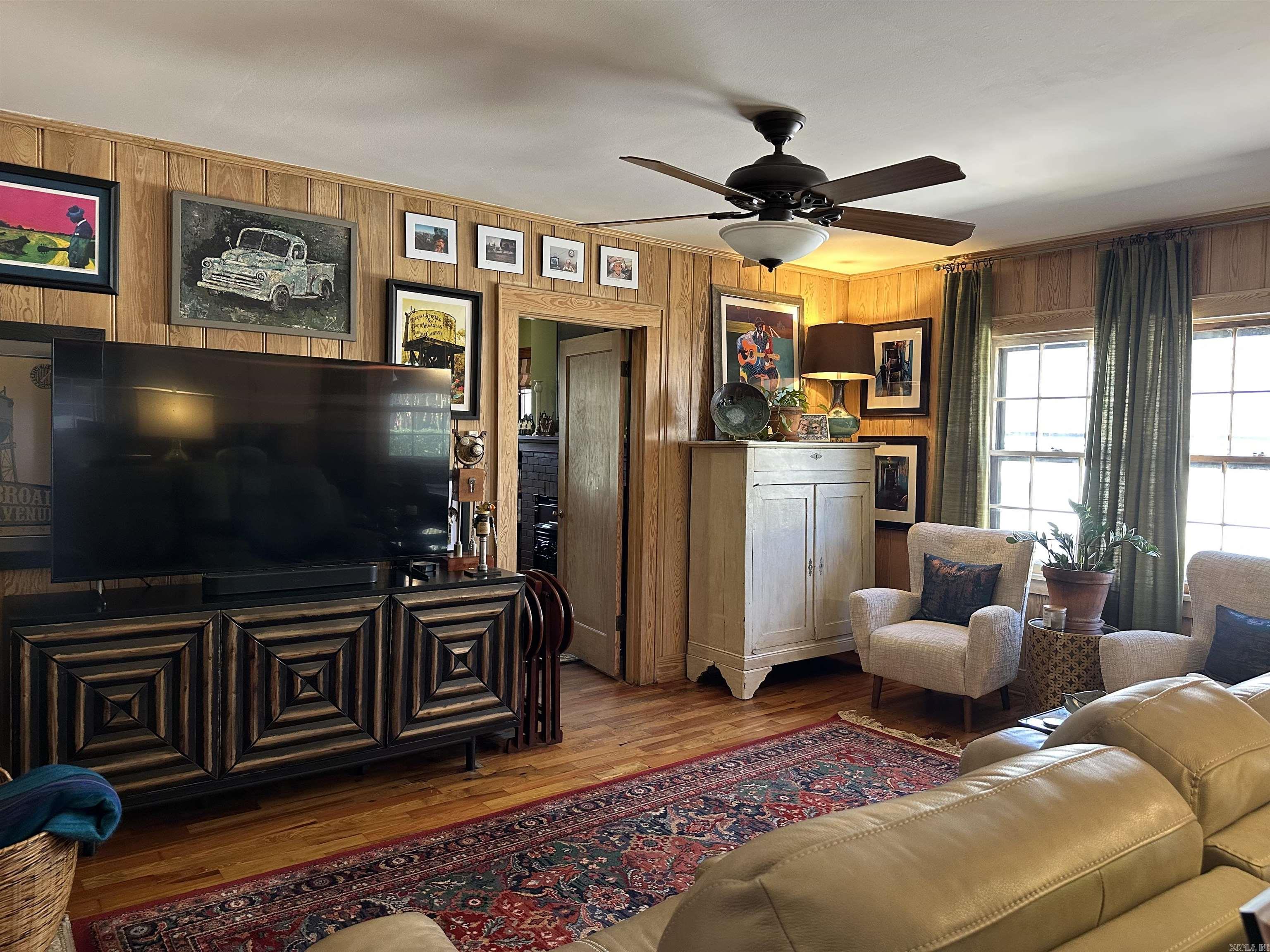 THOMPSON, M.G. - Residential