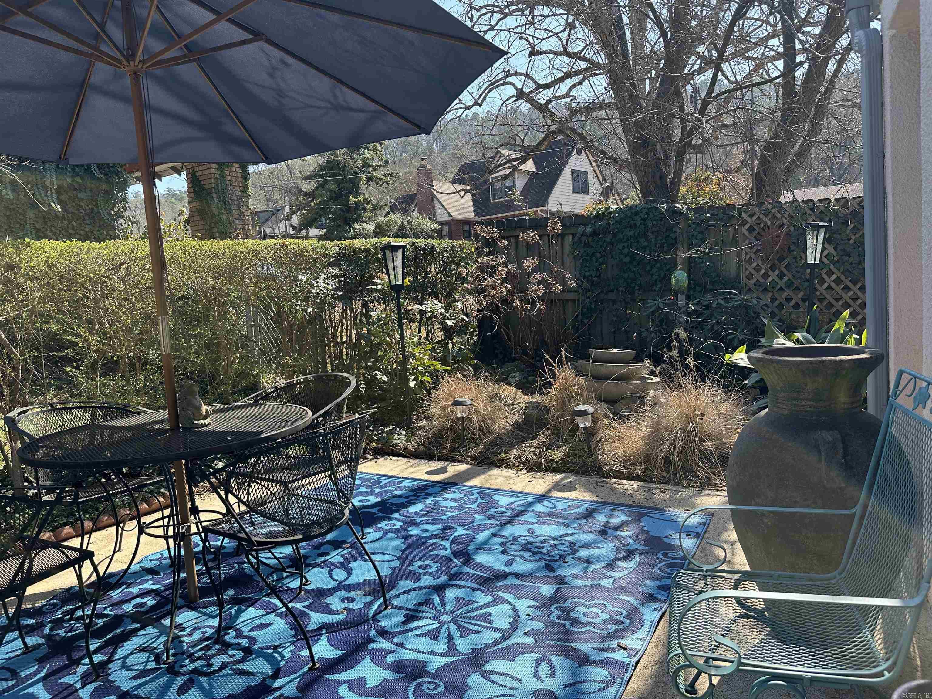 THOMPSON, M.G. - Residential