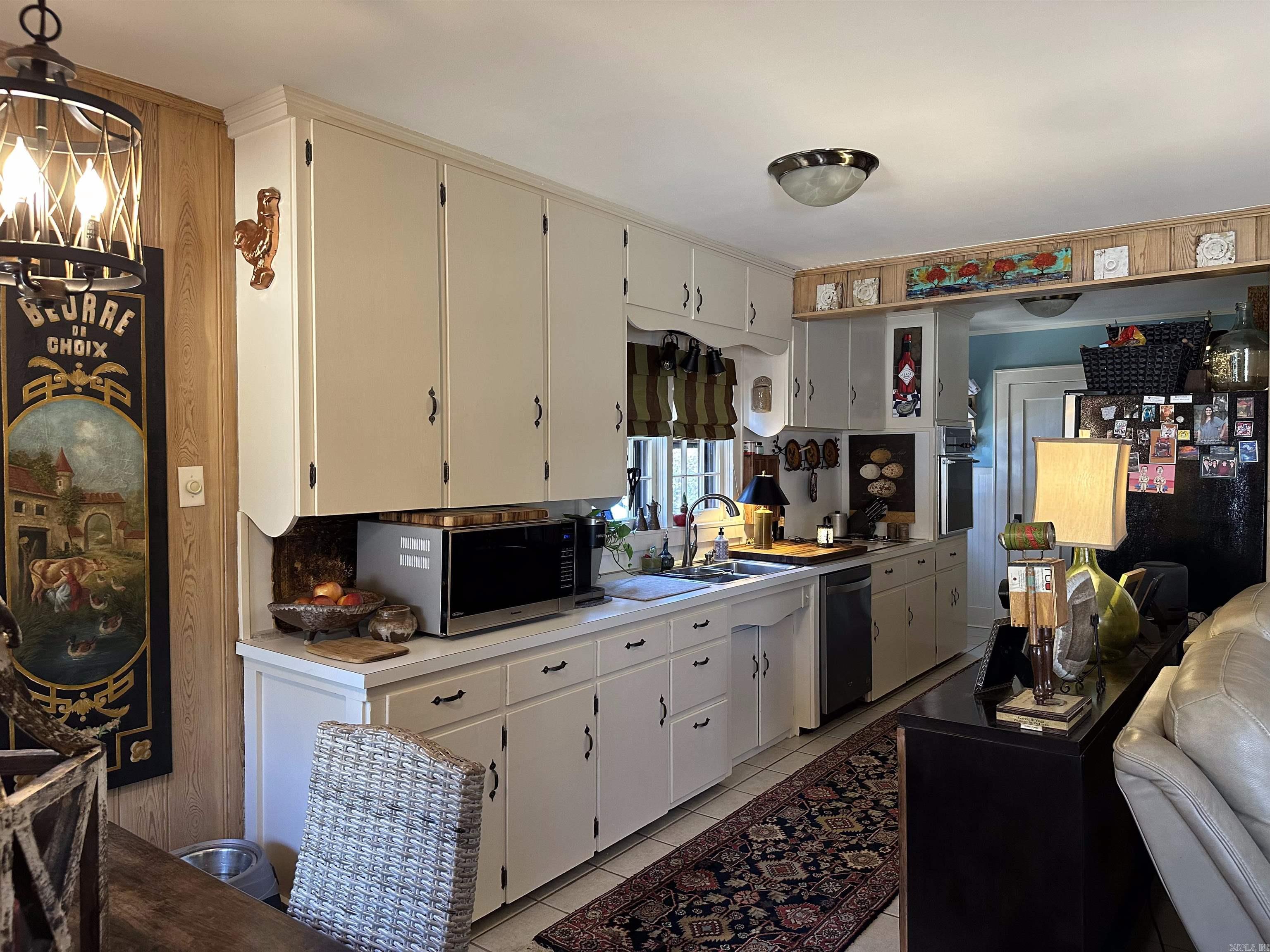 THOMPSON, M.G. - Residential