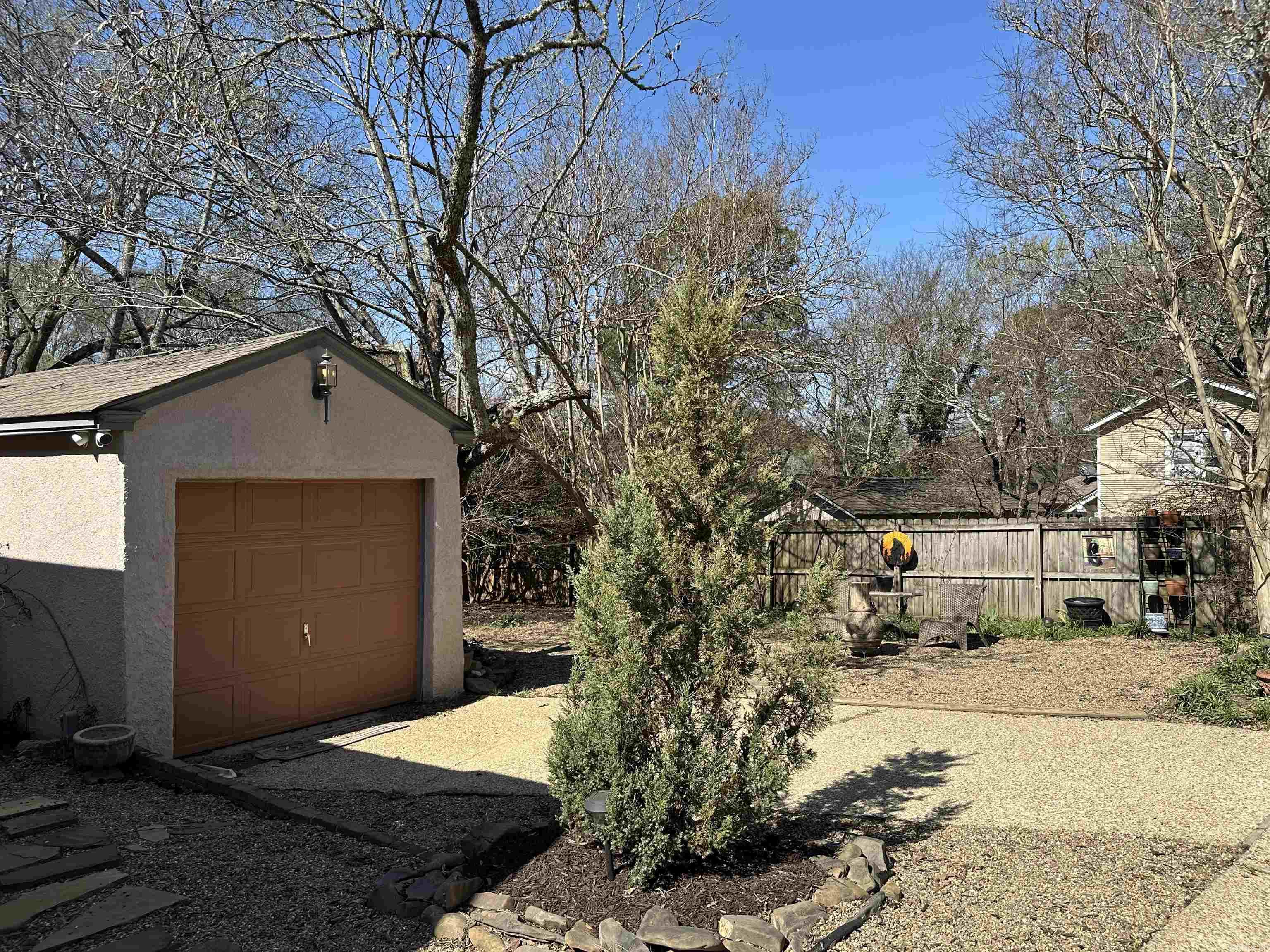 THOMPSON, M.G. - Residential