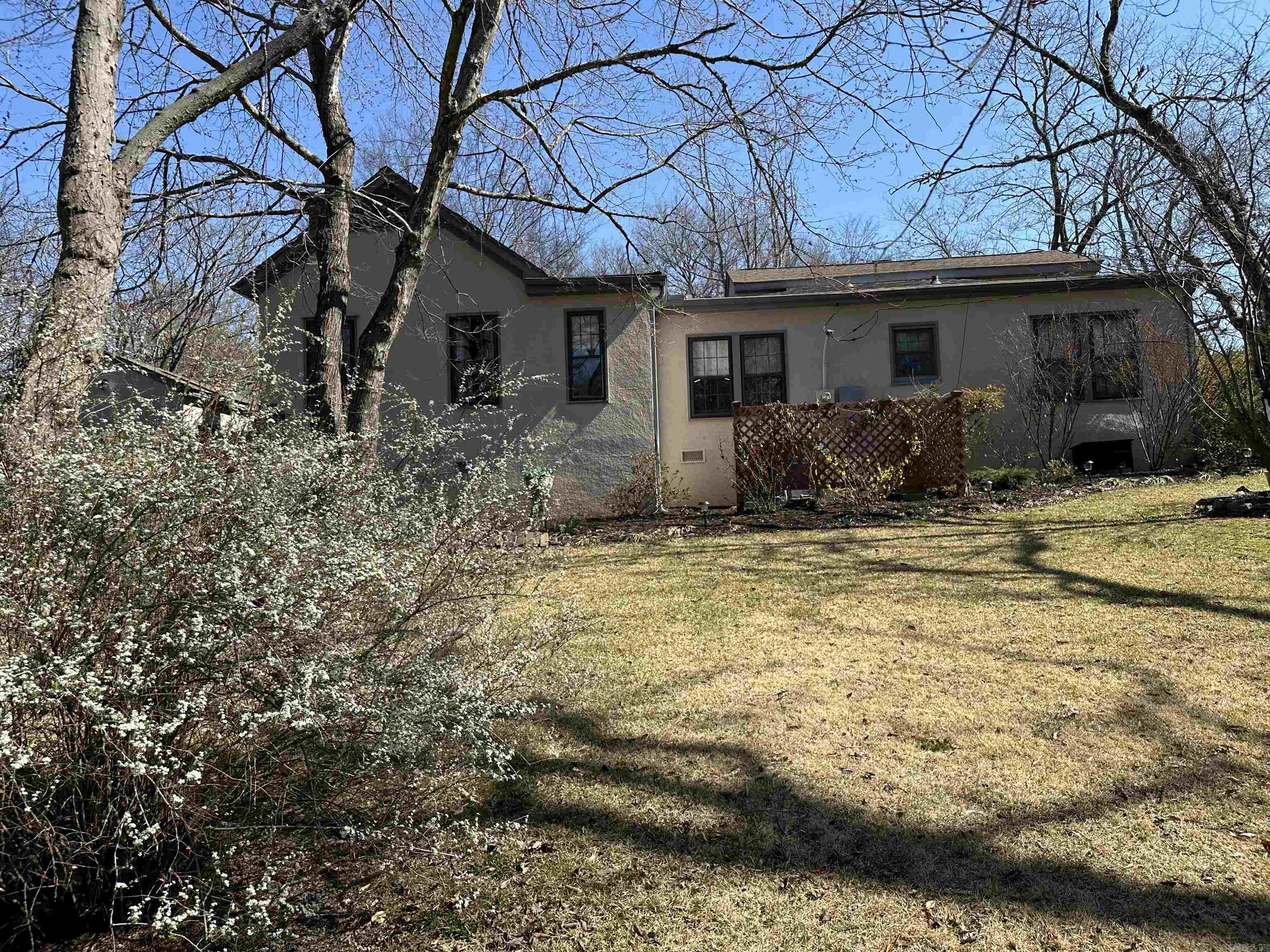 THOMPSON, M.G. - Residential