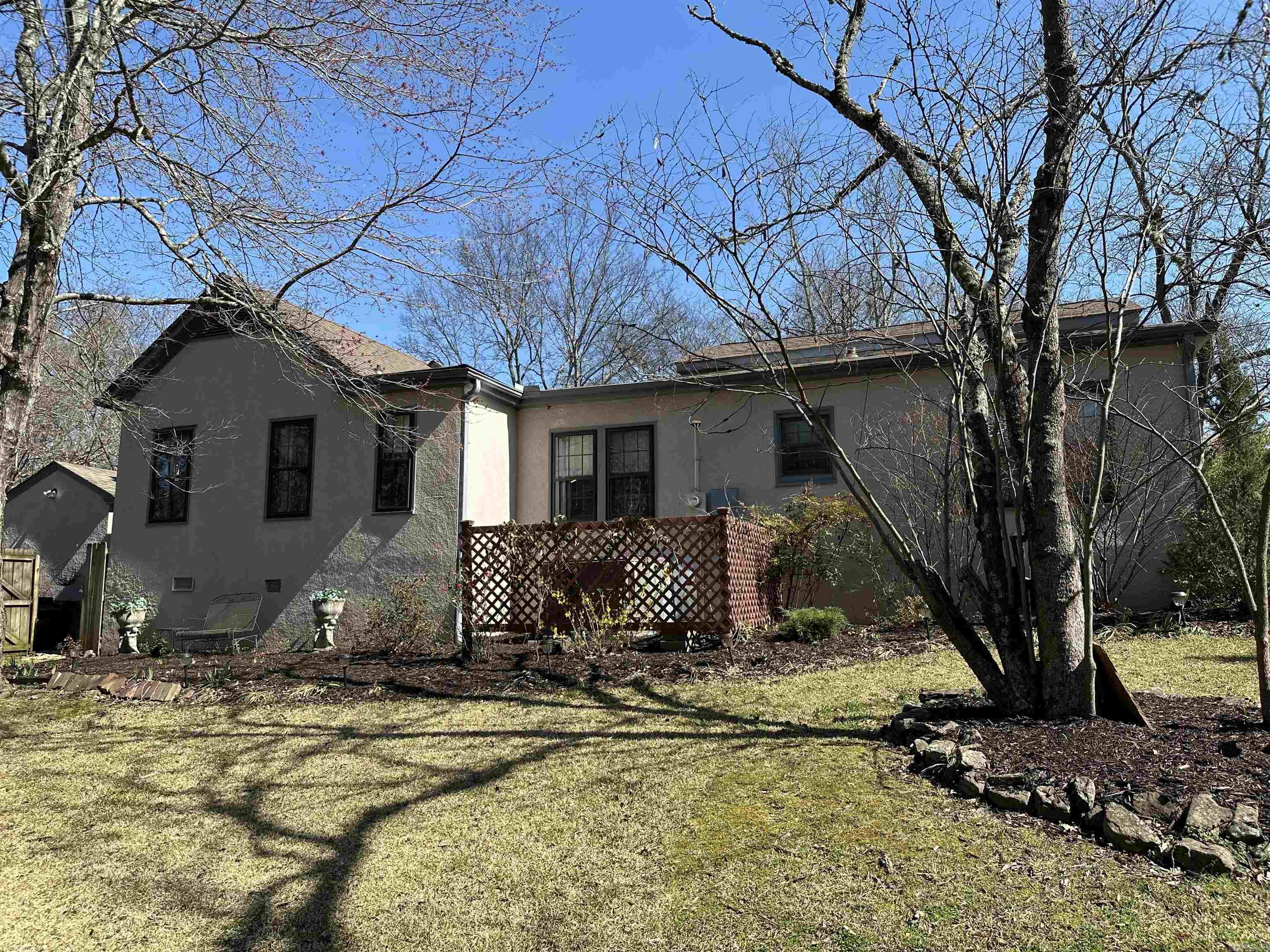 THOMPSON, M.G. - Residential