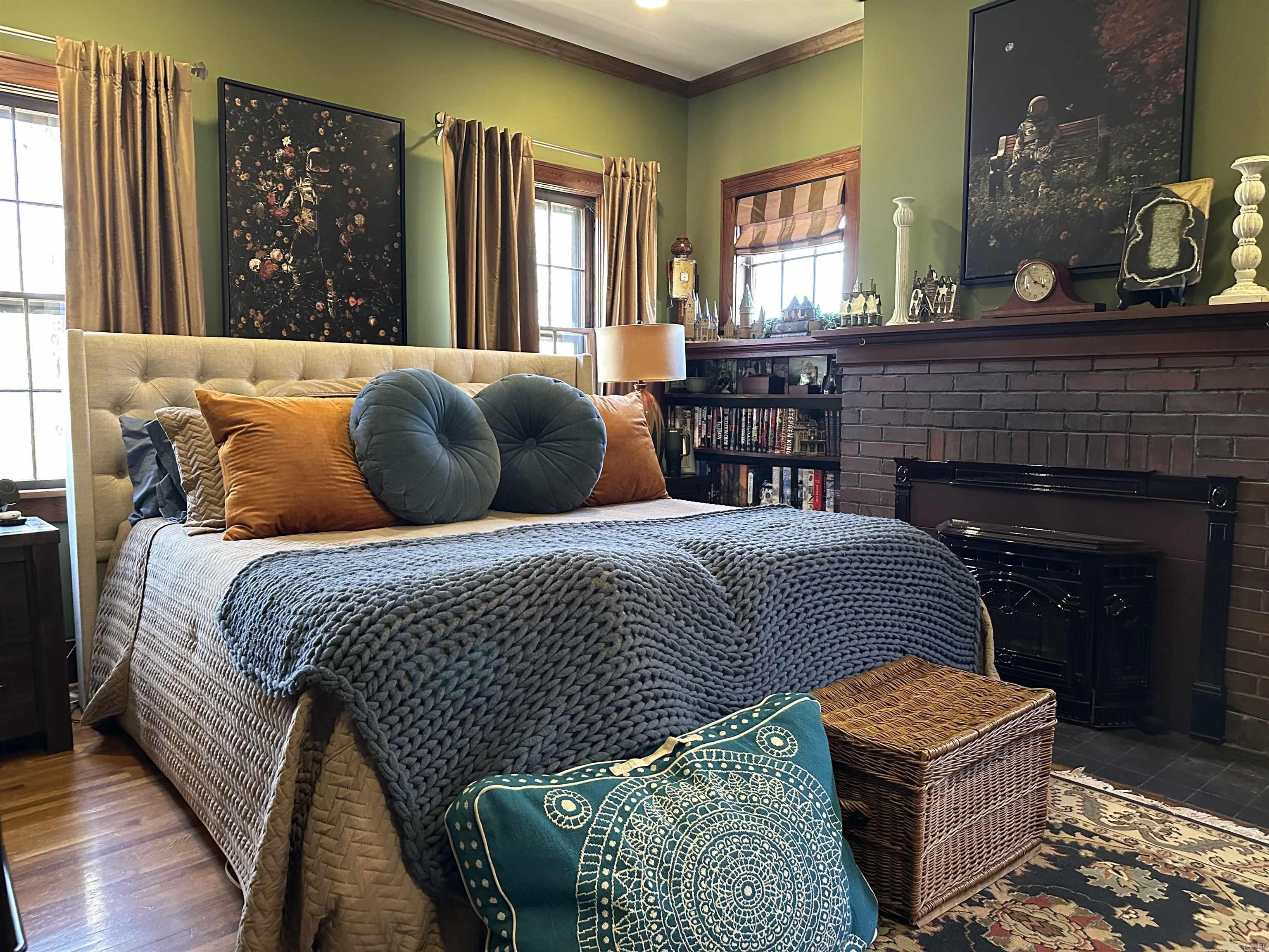 THOMPSON, M.G. - Residential