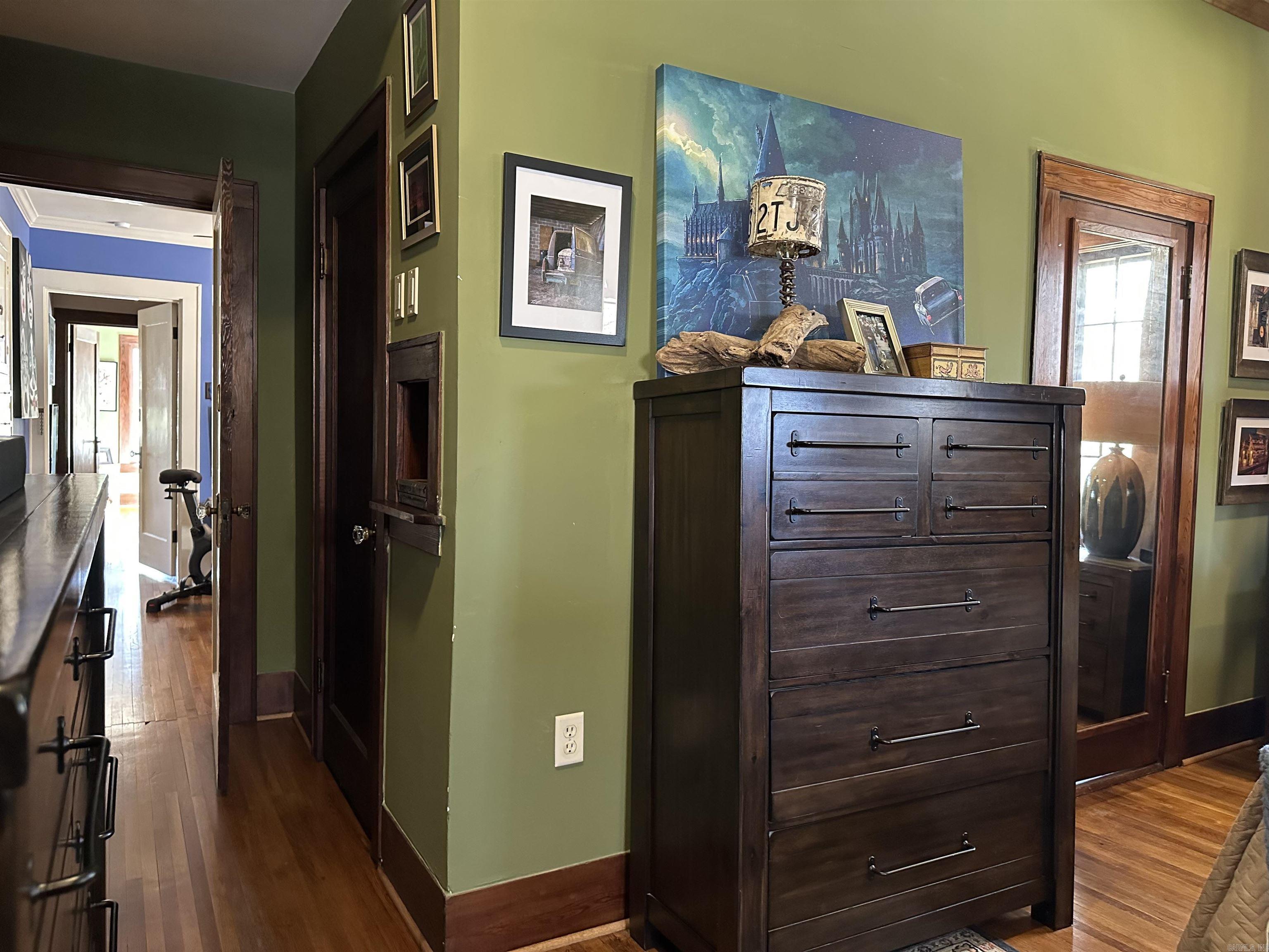 THOMPSON, M.G. - Residential