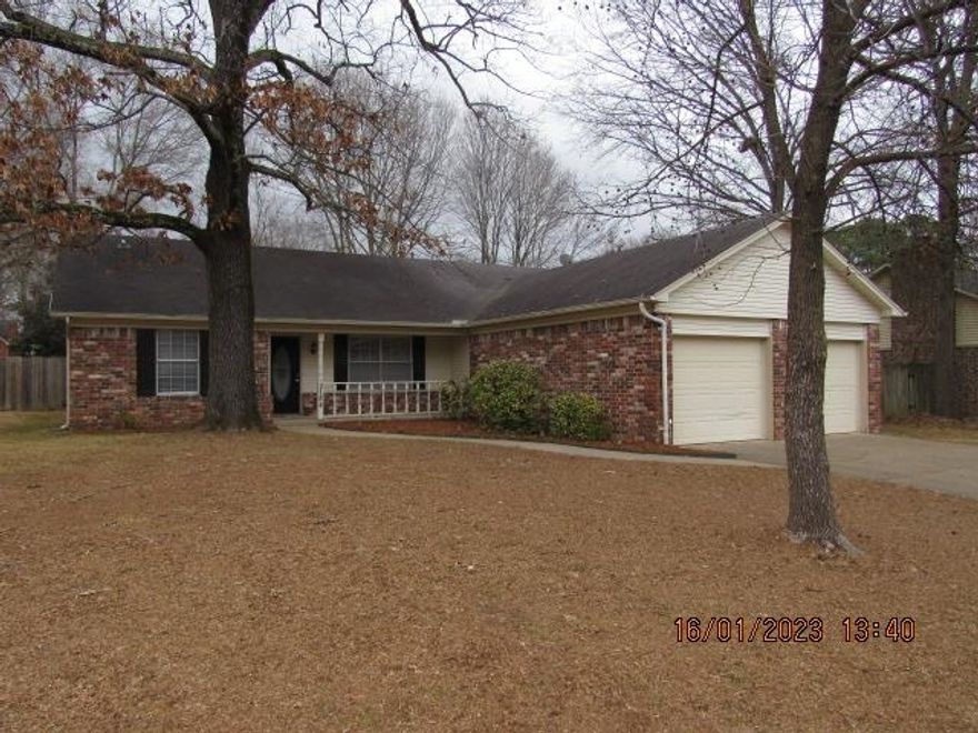 Well maintained older 3-bedroom home, split floor plan, freshly painted interior with neutral colors, New LVT flooring throughout installed Summer 2022, spacious bedrooms, formal dining or second living area, vaulted ceiling in living room with fireplace, all kitchen appliances including refrigerator, separate laundry room with hook-ups, fully fenced yard, 2 car garage. Small pets Negotiable with non-refundable pet deposit.***PLEASE NOTE WE DO NOT ADVERTISE ON CRAIGSLIST OR FACEBOOK. ANY LISTING OF OURS SEEN IS A SCAM!!!***