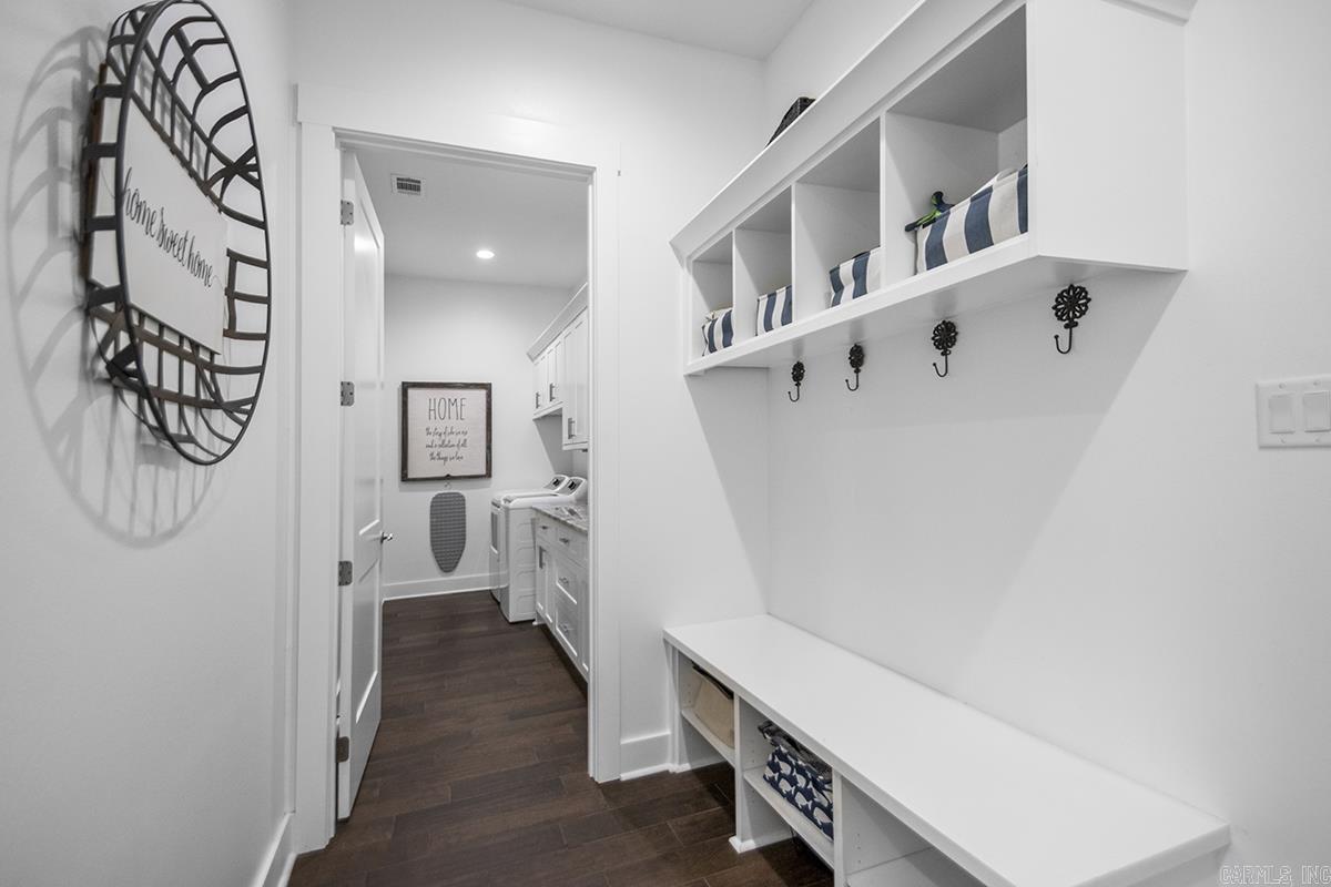 NORTH SHORE @ HURRICANE LAKE EST - Residential