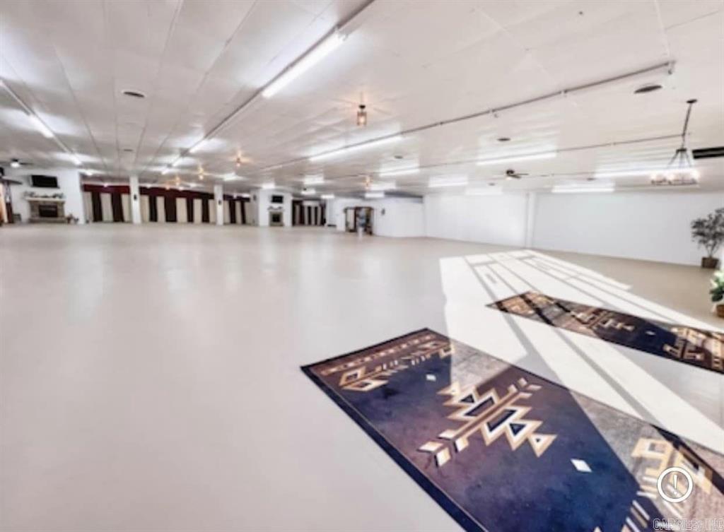 Metes & Bounds - Commercial Sale