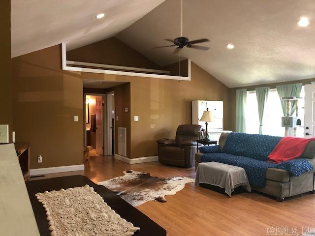 Metes & Bounds - Residential Income