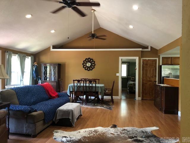 Metes & Bounds - Residential Income