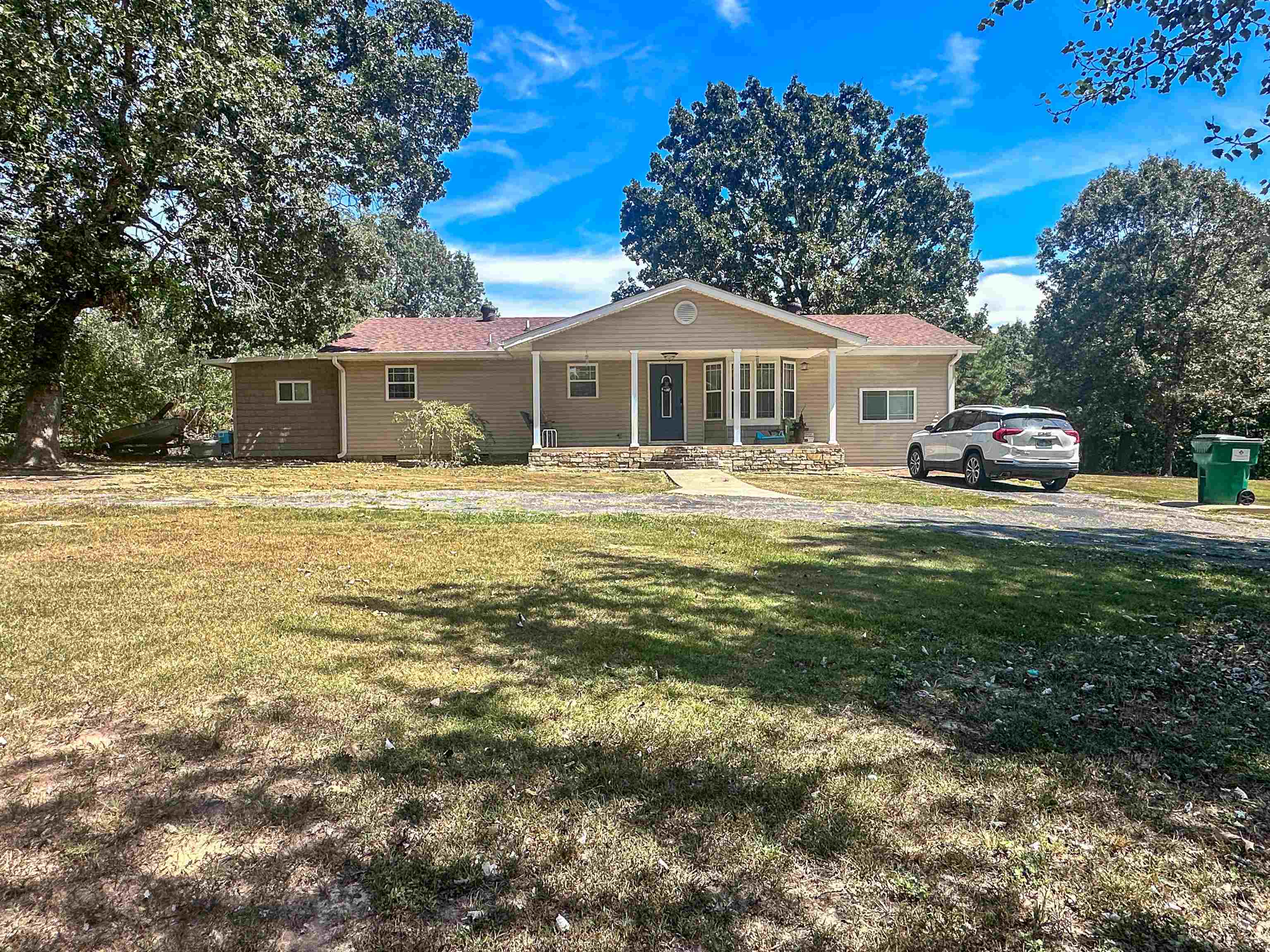 Don't miss out on this fantastic opportunity! This 4-bedroom, 2-bathroom home is a perfect blend of comfort and convenience, with an excellent centralized location that's close to Highland Schools, medical facilities, and shopping. The updated kitchen is a chef's dream, featuring ample cabinet and counter space, and all appliances are included. The property sits on a nice and level corner lot, boasting a convenient circle drive that provides easy access. The backyard is a true oasis, fully enclosed with a 6-foot privacy fence, making it a perfect and secure space for children and pets to play freely. This home is ready for its new ownersāschedule your showing today!