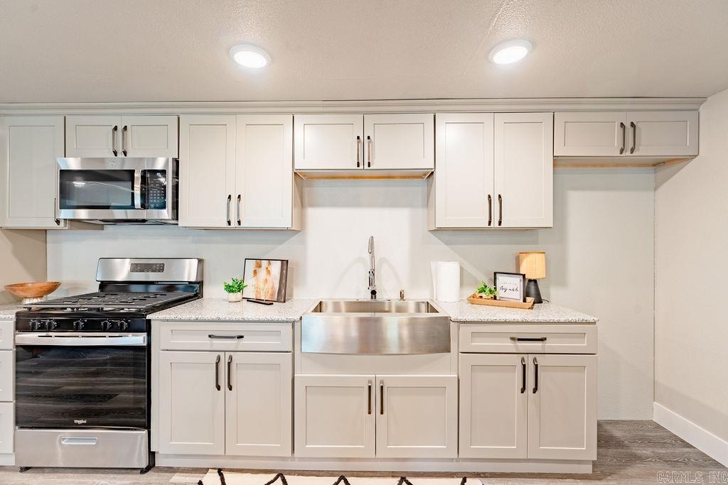 LAKEWOOD ESTATES - Residential