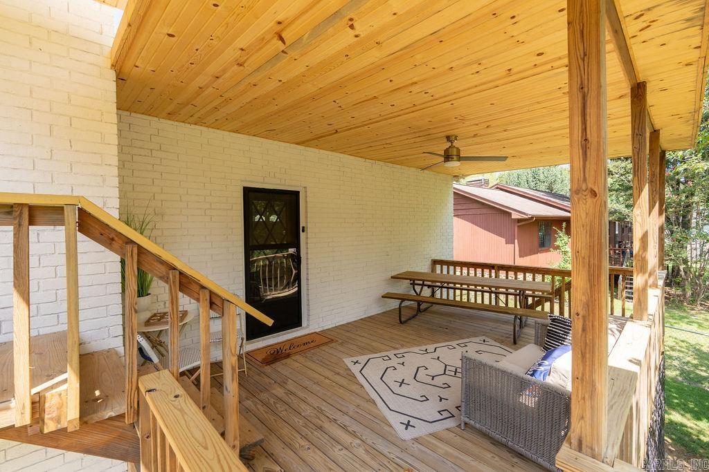 LAKEWOOD ESTATES - Residential