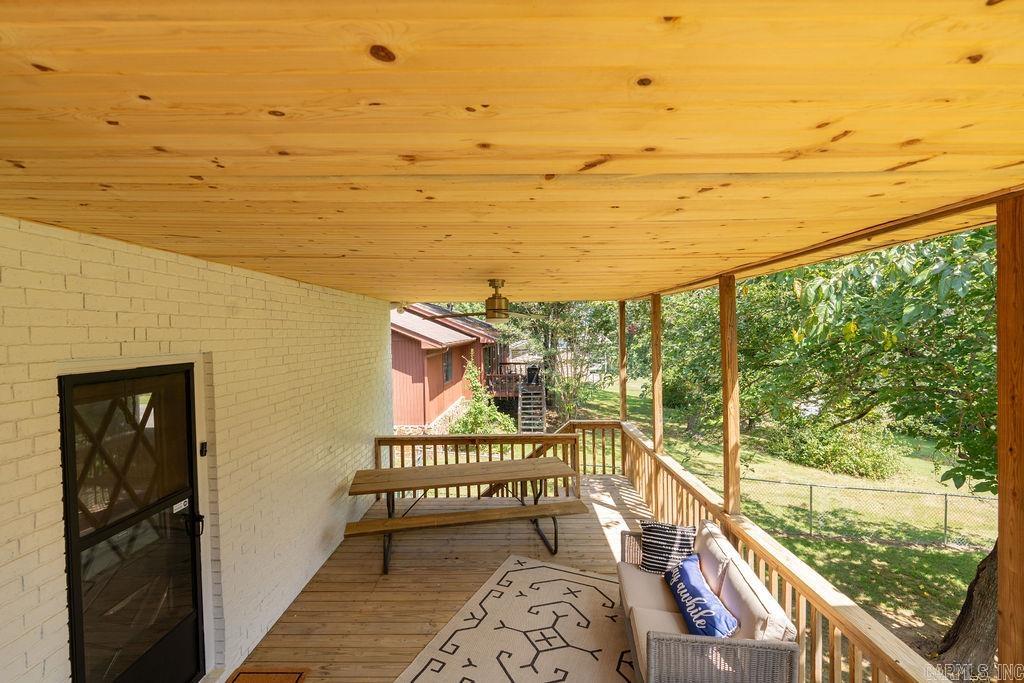LAKEWOOD ESTATES - Residential