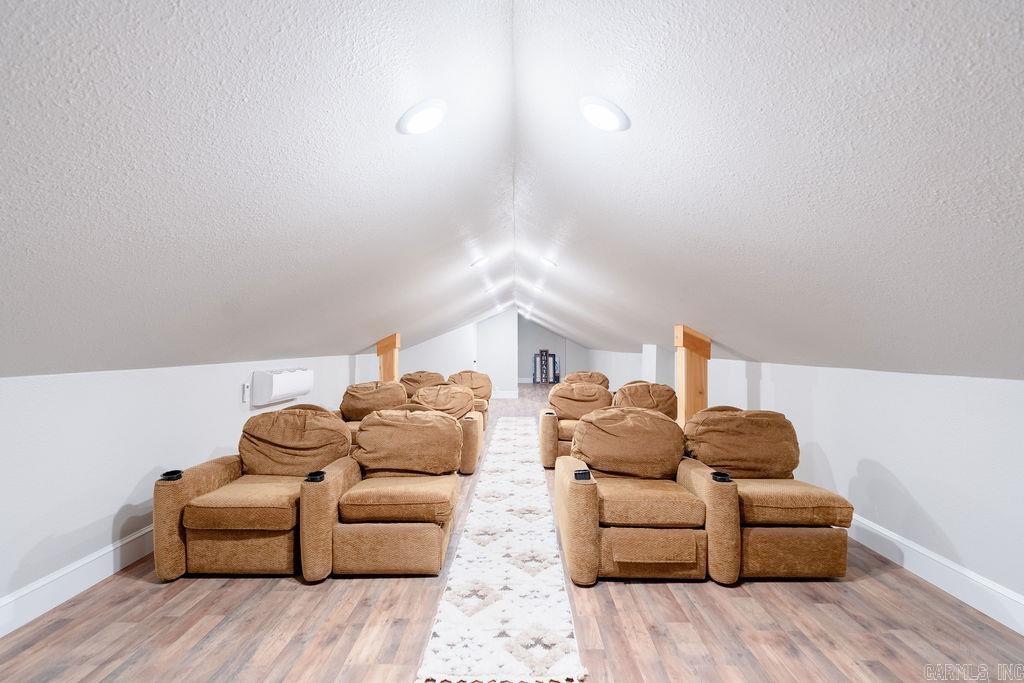 LAKEWOOD ESTATES - Residential