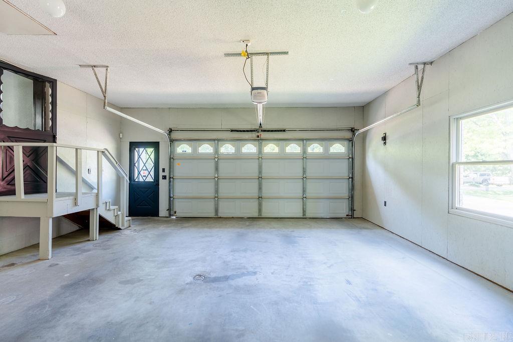 LAKEWOOD ESTATES - Residential