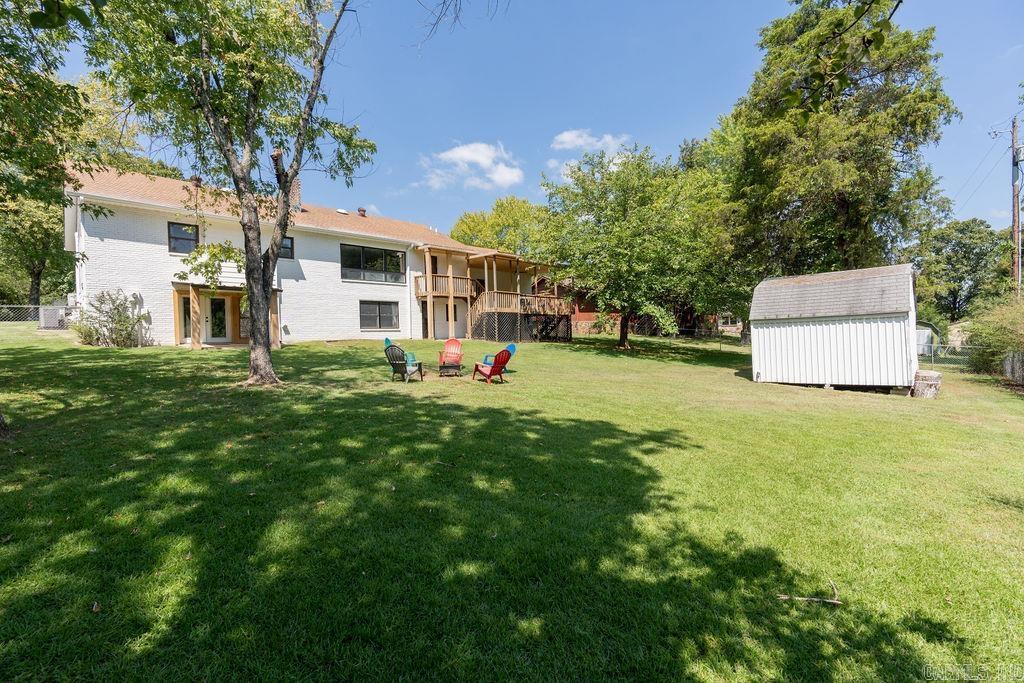 LAKEWOOD ESTATES - Residential