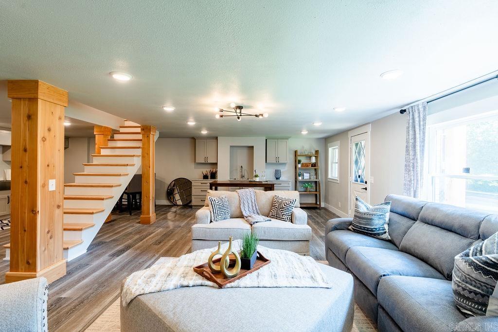 LAKEWOOD ESTATES - Residential