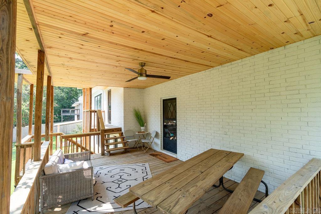 LAKEWOOD ESTATES - Residential