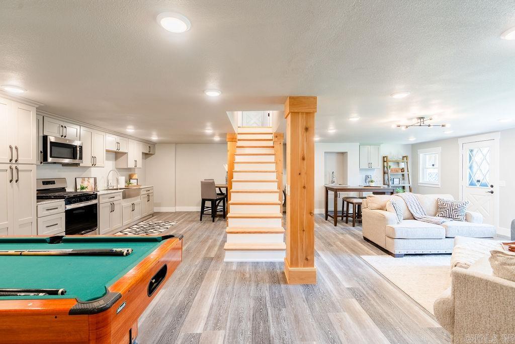 LAKEWOOD ESTATES - Residential