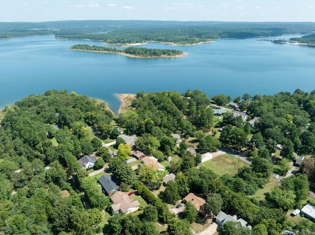 LAKEWOOD ESTATES - Residential