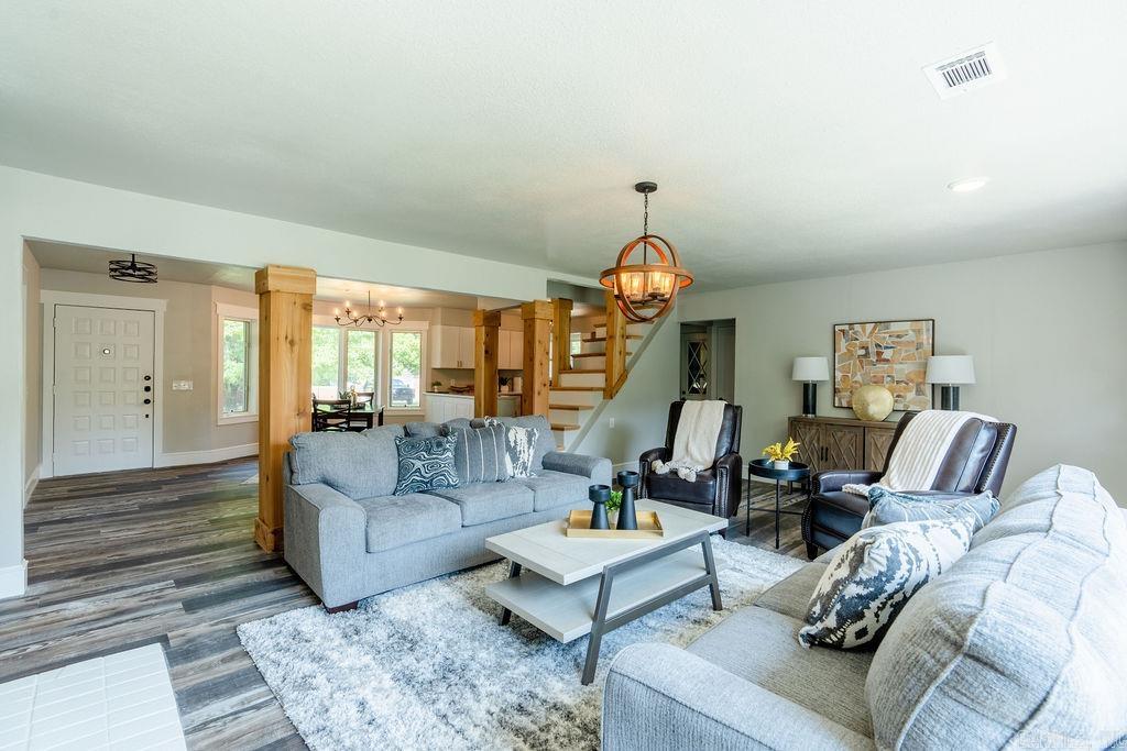 LAKEWOOD ESTATES - Residential