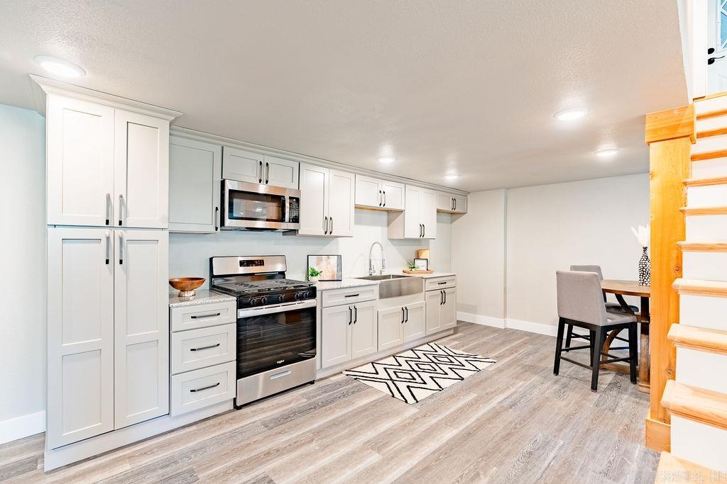 LAKEWOOD ESTATES - Residential