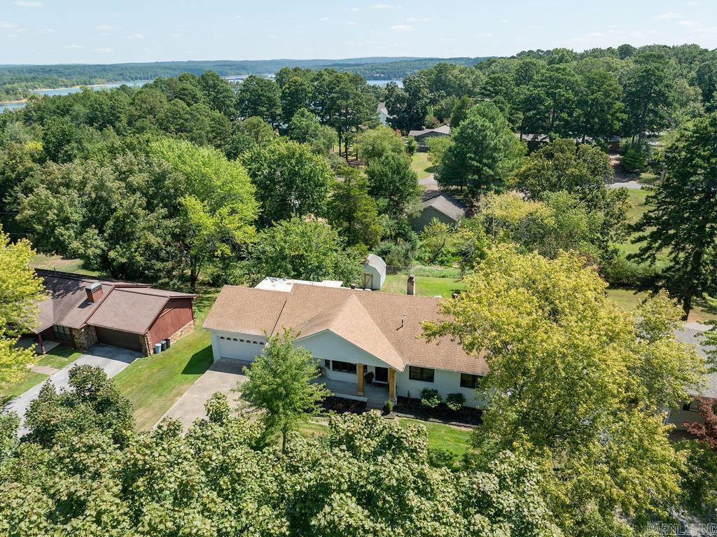 LAKEWOOD ESTATES - Residential