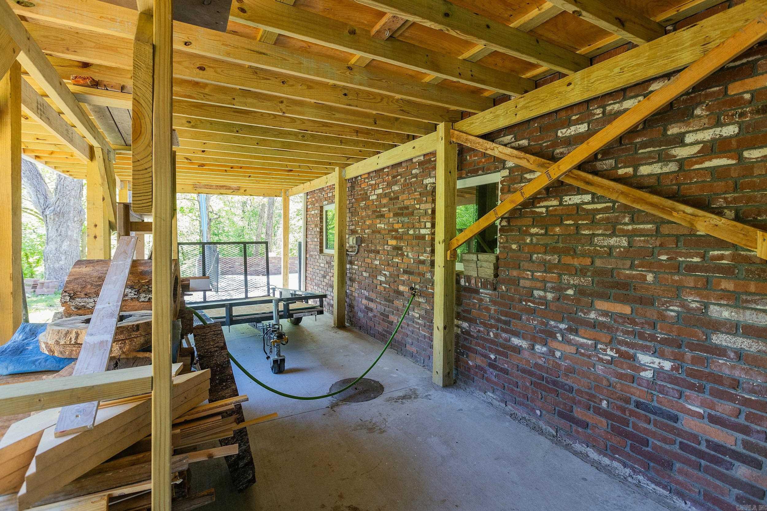 INDIAN HILLS - Residential