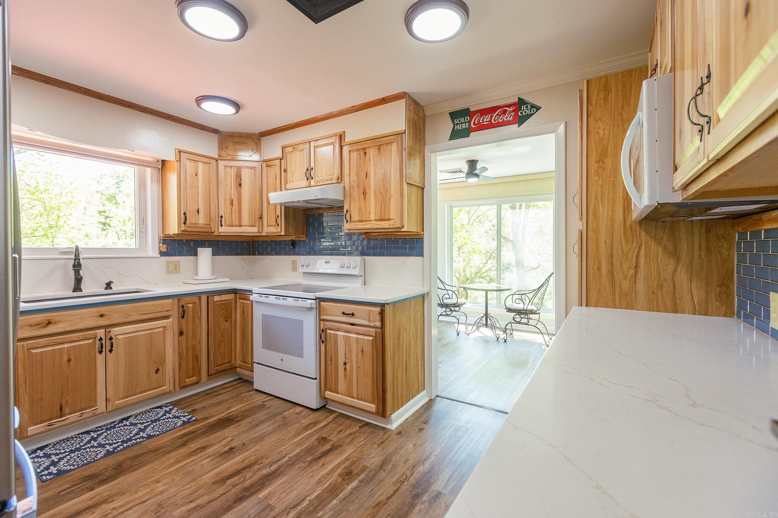 INDIAN HILLS - Residential