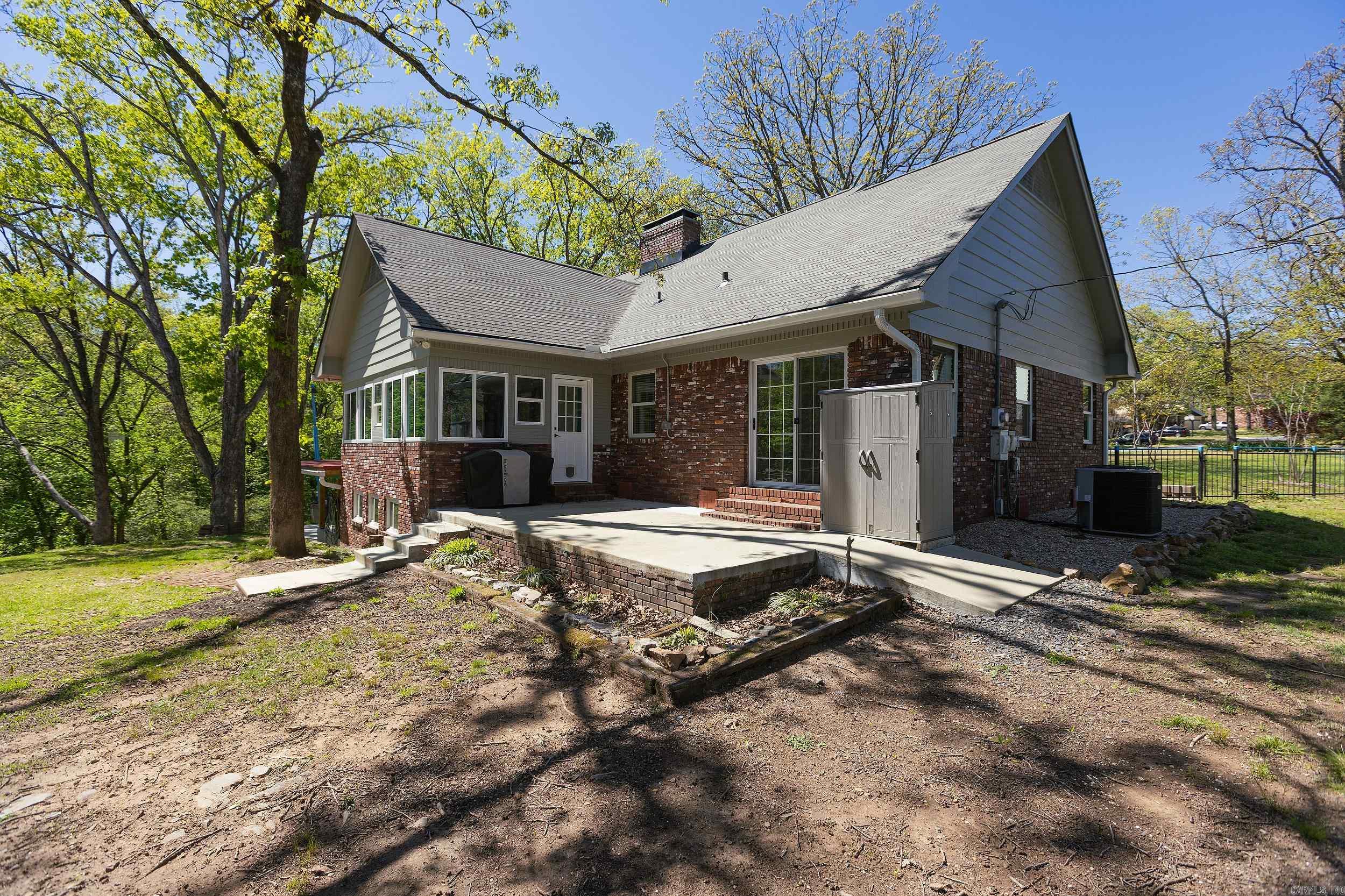 INDIAN HILLS - Residential