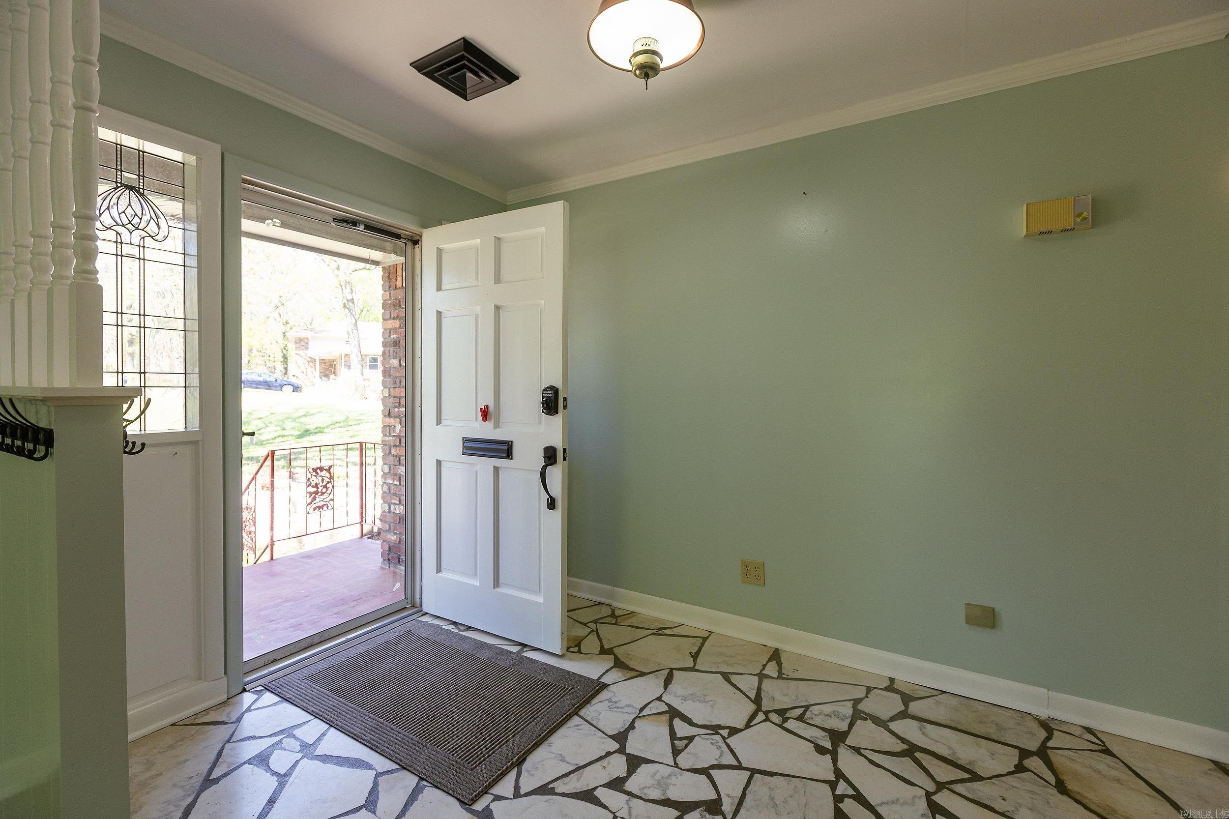 INDIAN HILLS - Residential