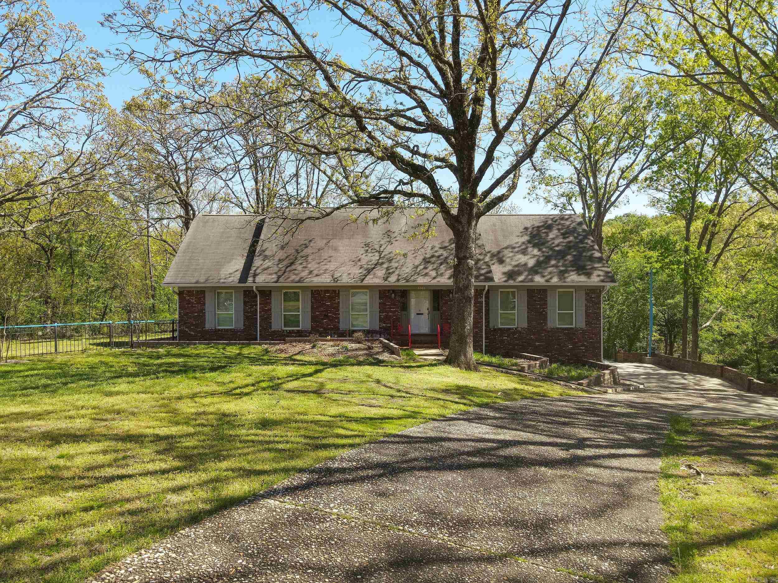 INDIAN HILLS - Residential