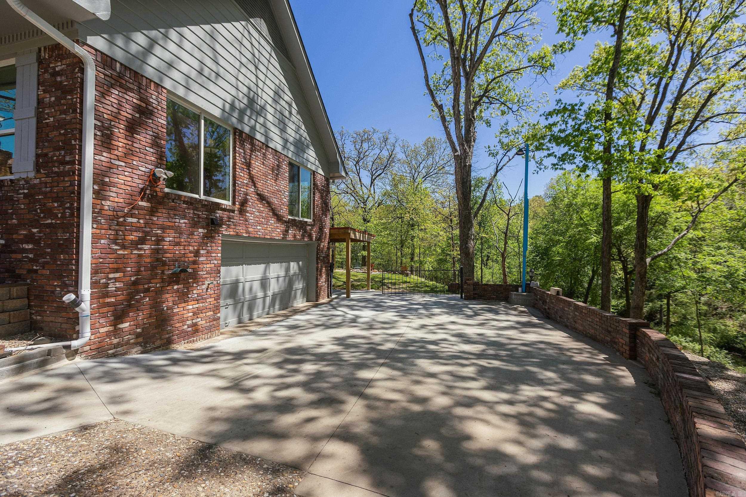 INDIAN HILLS - Residential