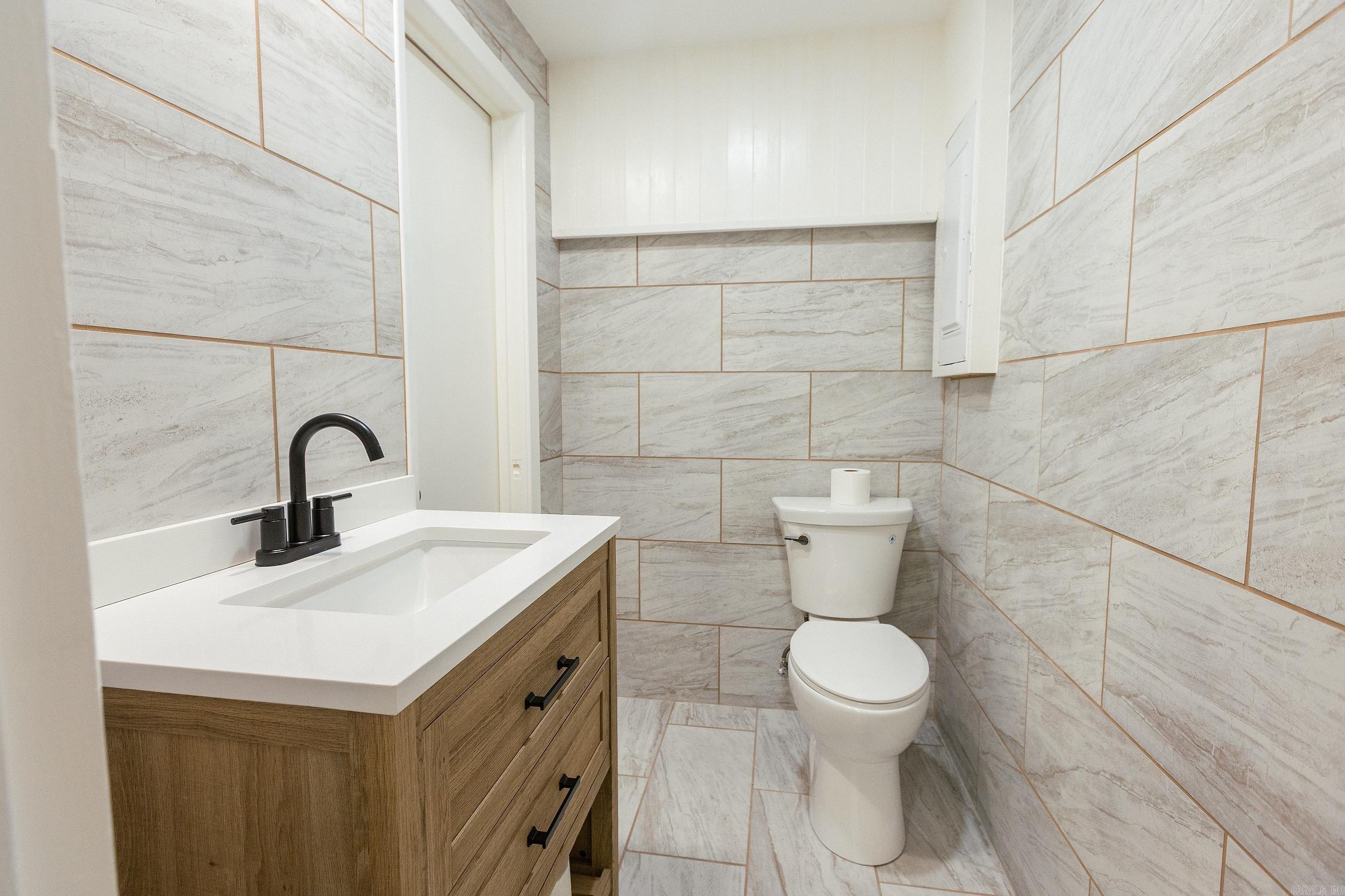 INDIAN HILLS - Residential