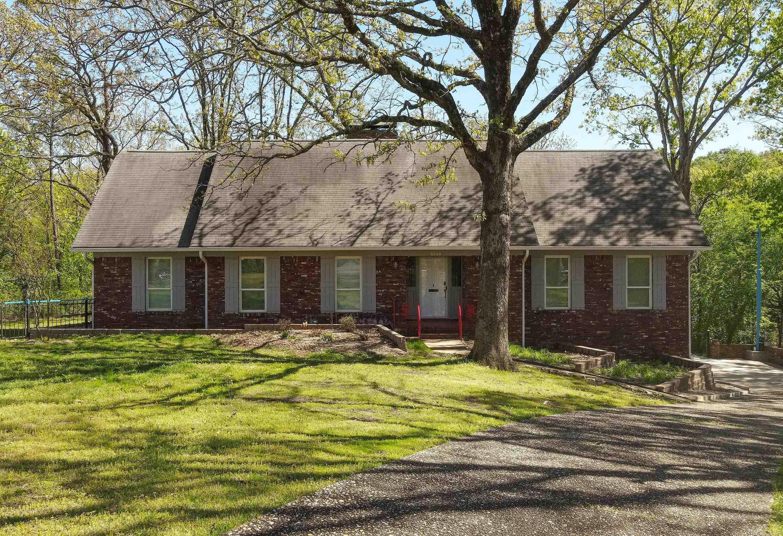 INDIAN HILLS - Residential