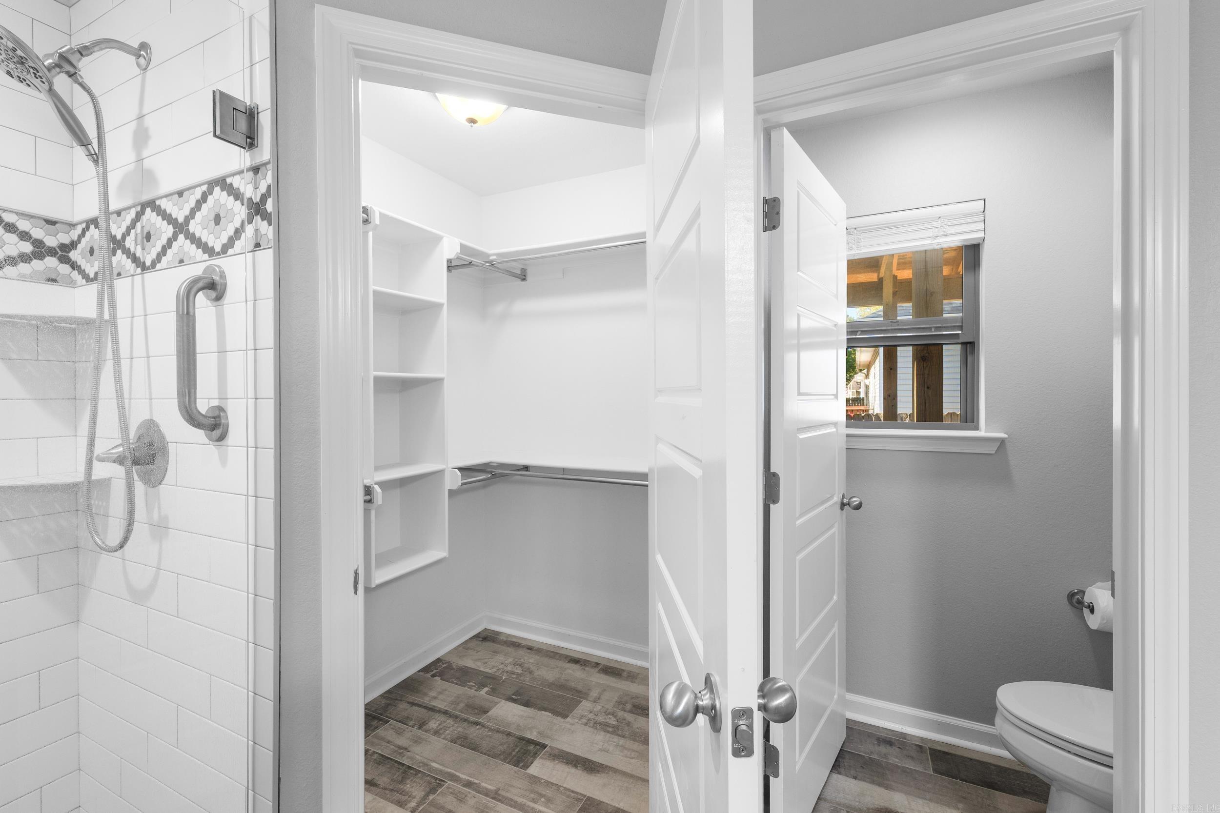 HUNTERS RUN - Residential