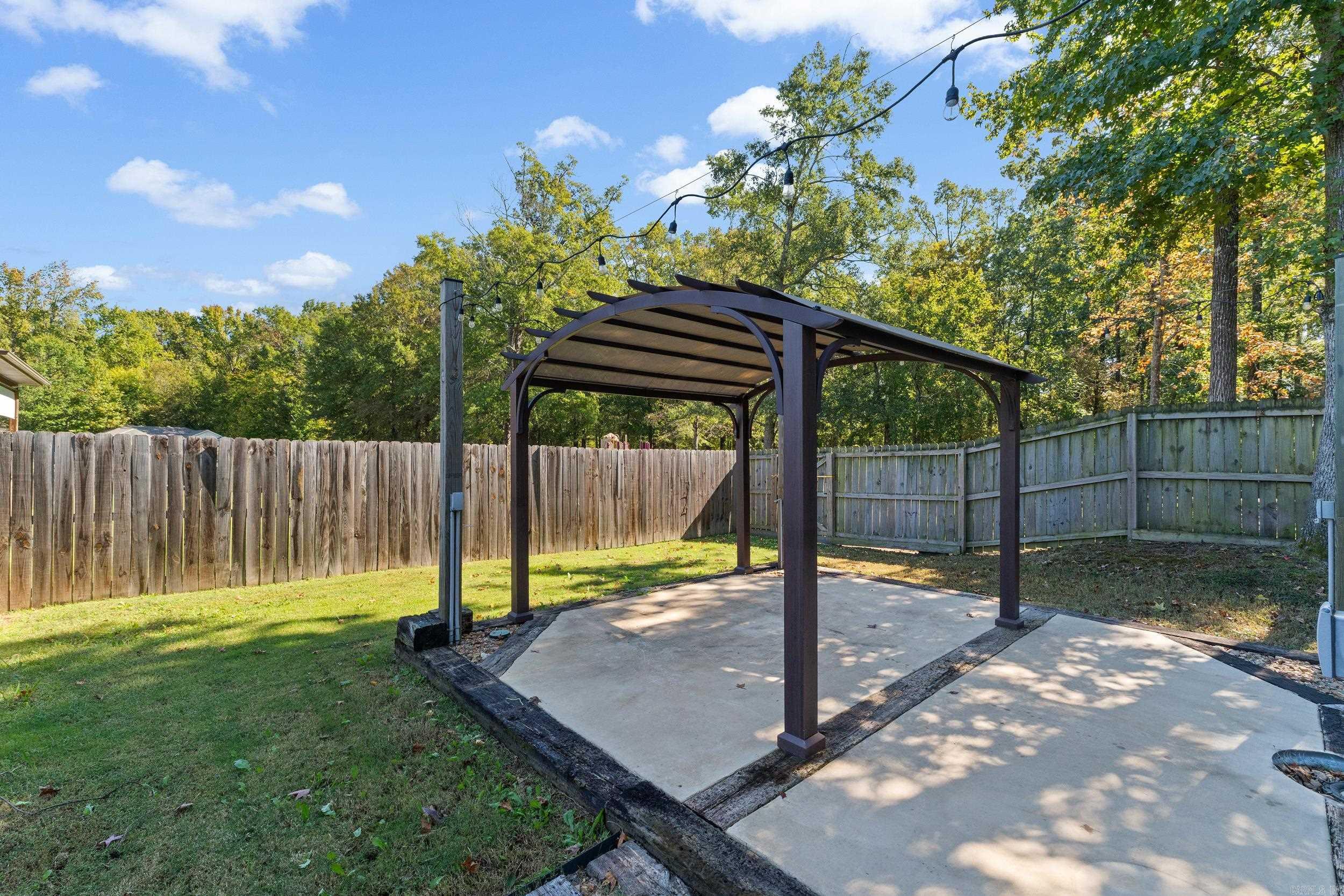 HUNTERS RUN - Residential